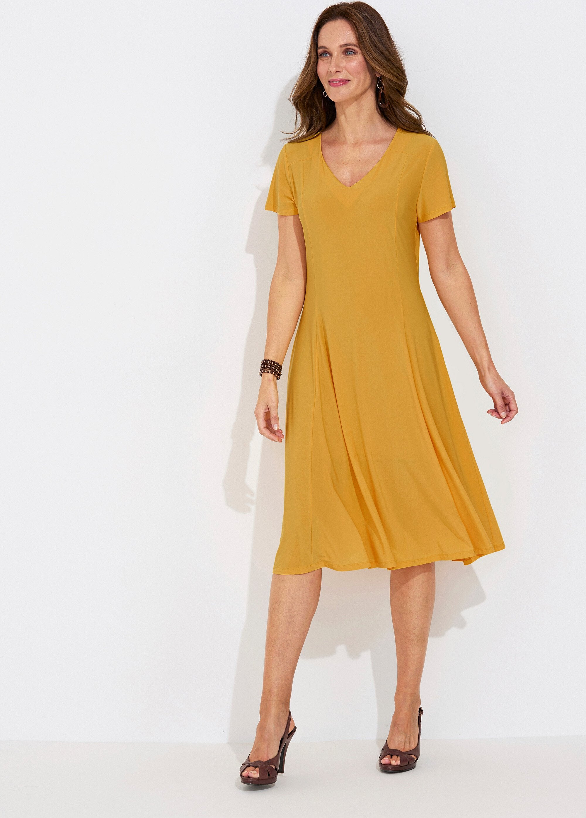 Robe_courte_ceinturée_col_V_Jaune_FA1_slim