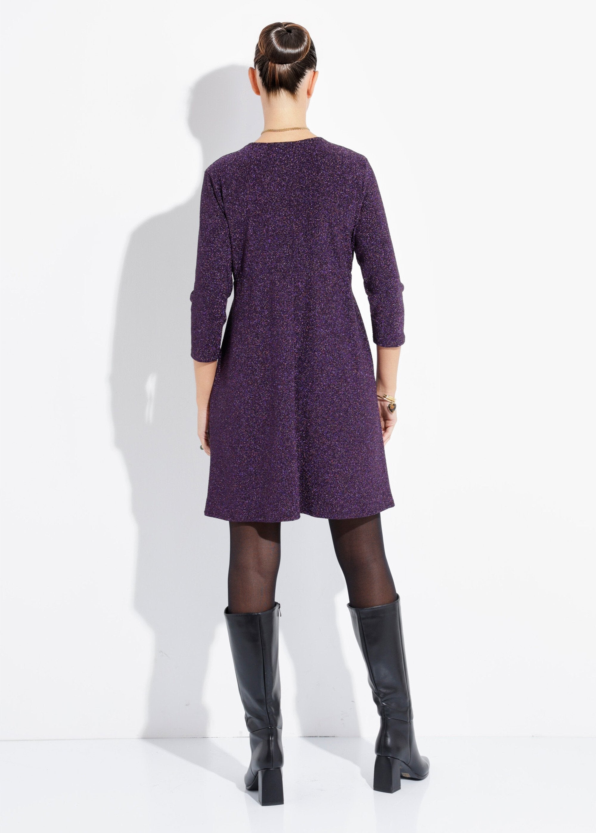 Robe_courte_chic_en_maille_métallisée_Violet_DO1_slim