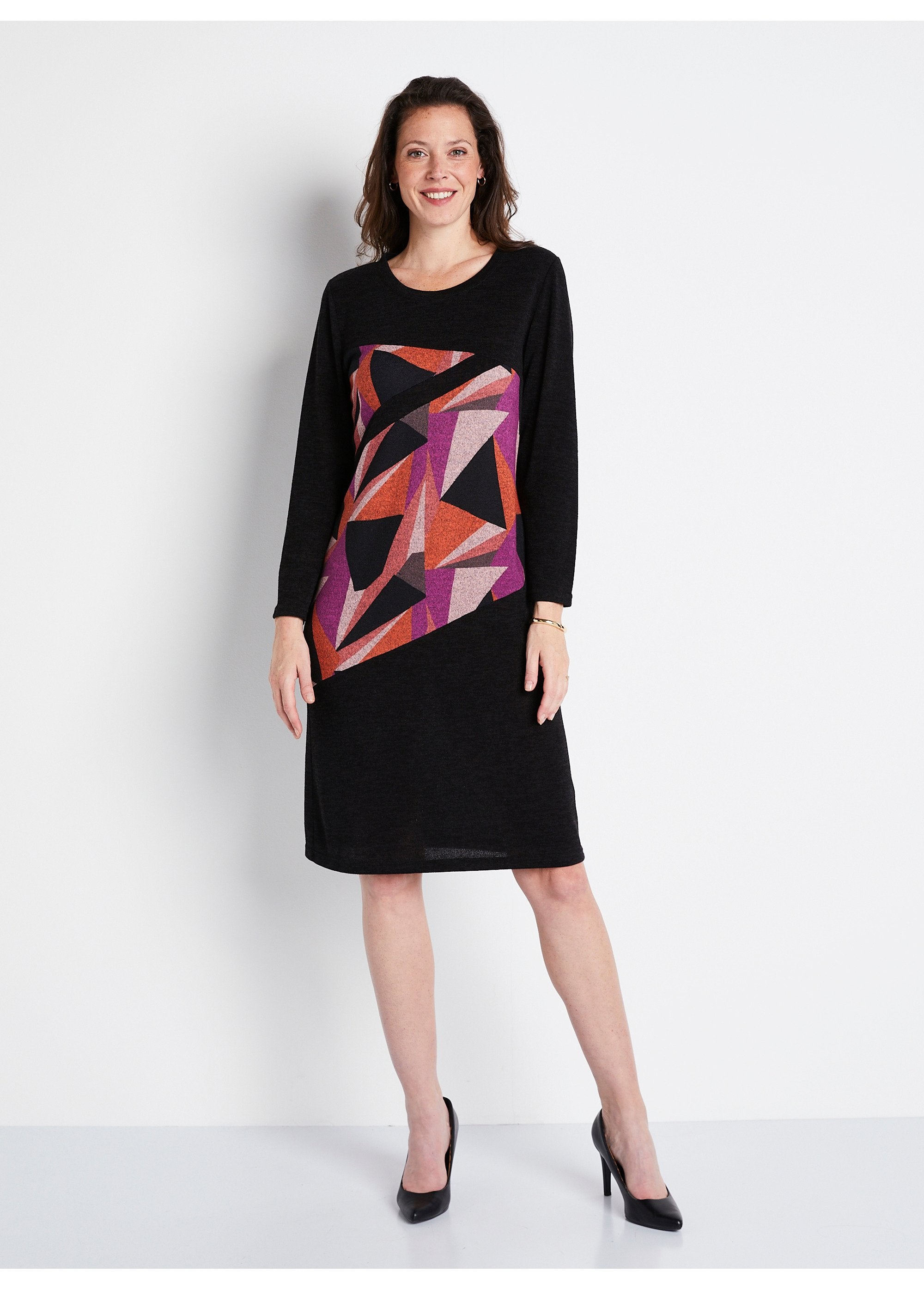 Short_straight_knit_dress_with_graphic_pattern_Black_print_FA1_slim