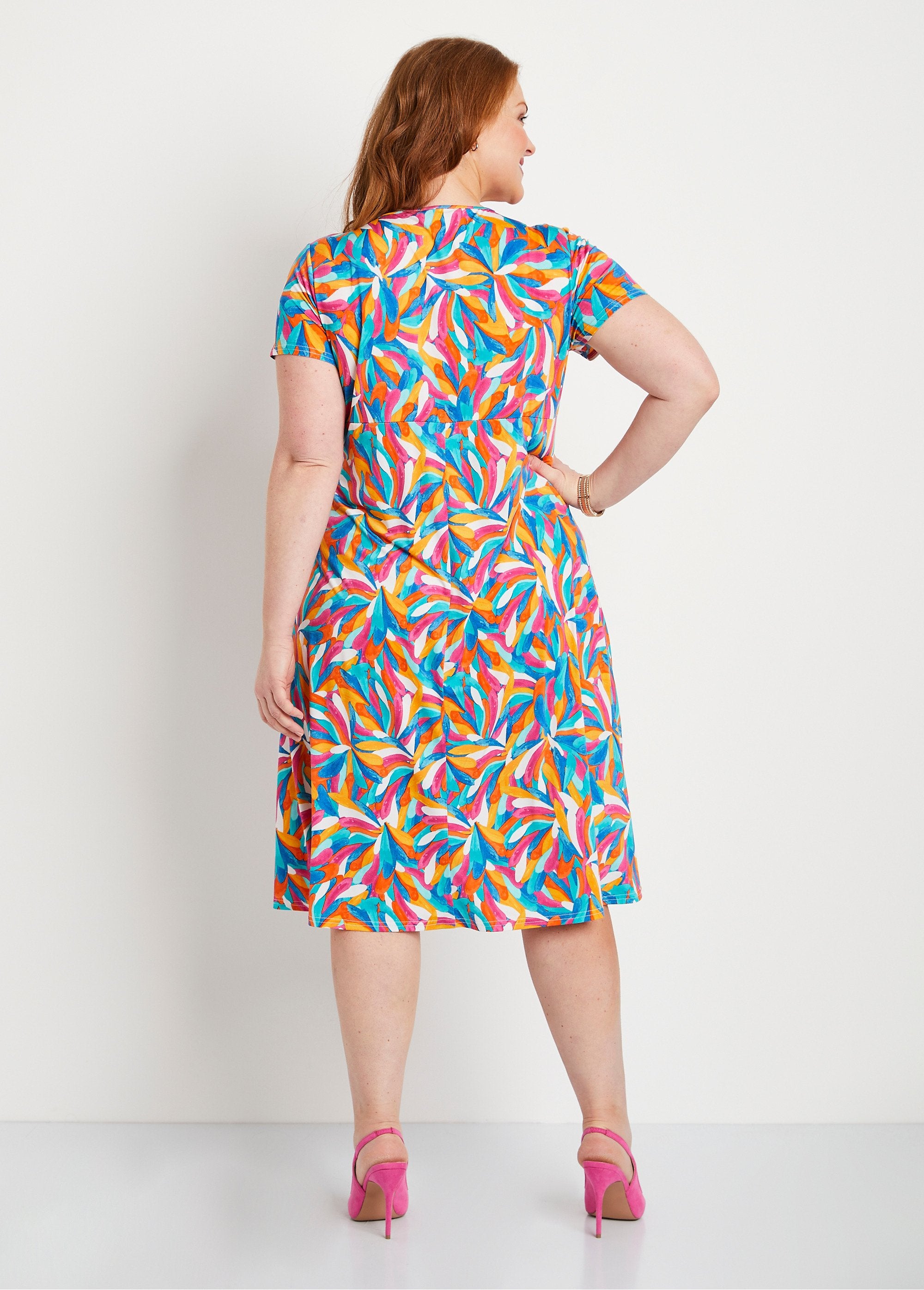 Robe_courte_évasée_floral_graphique_Multicolore_DO1_curvy