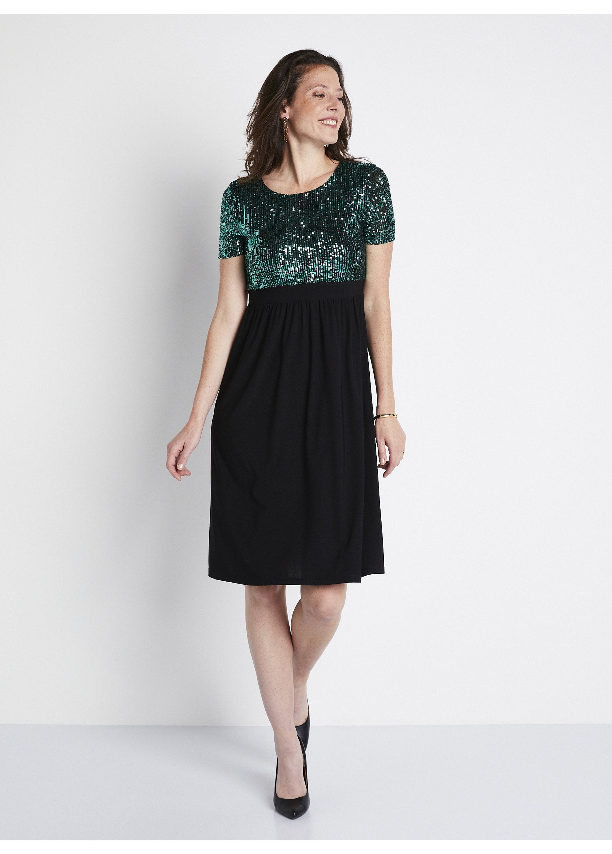 Robe_courte_évasée_maille_et_sequins_Vert_et_noir_FA1_slim