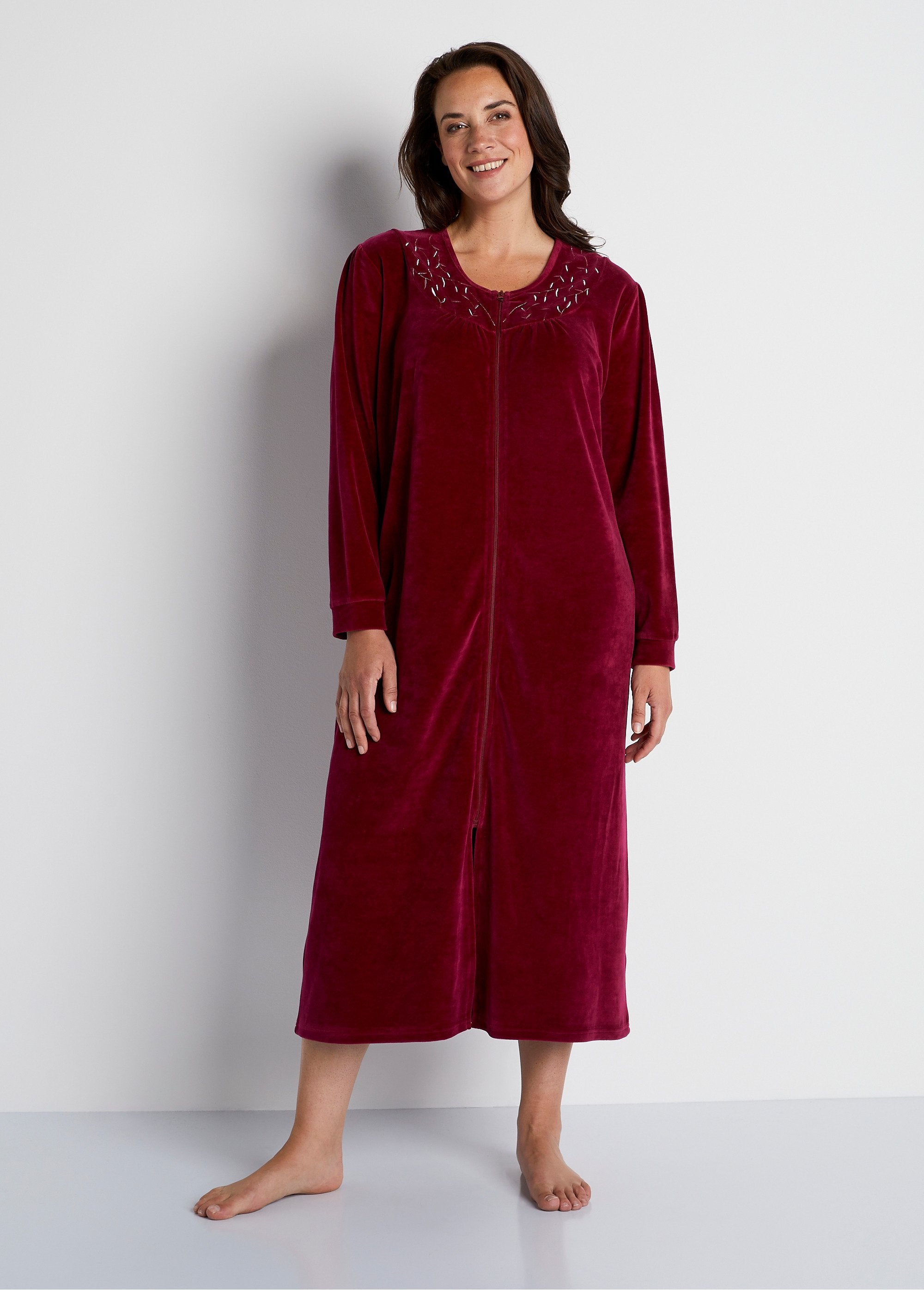 Robe_de_chambre_velours_brodé_longue_Bordeaux_FA1_curvy