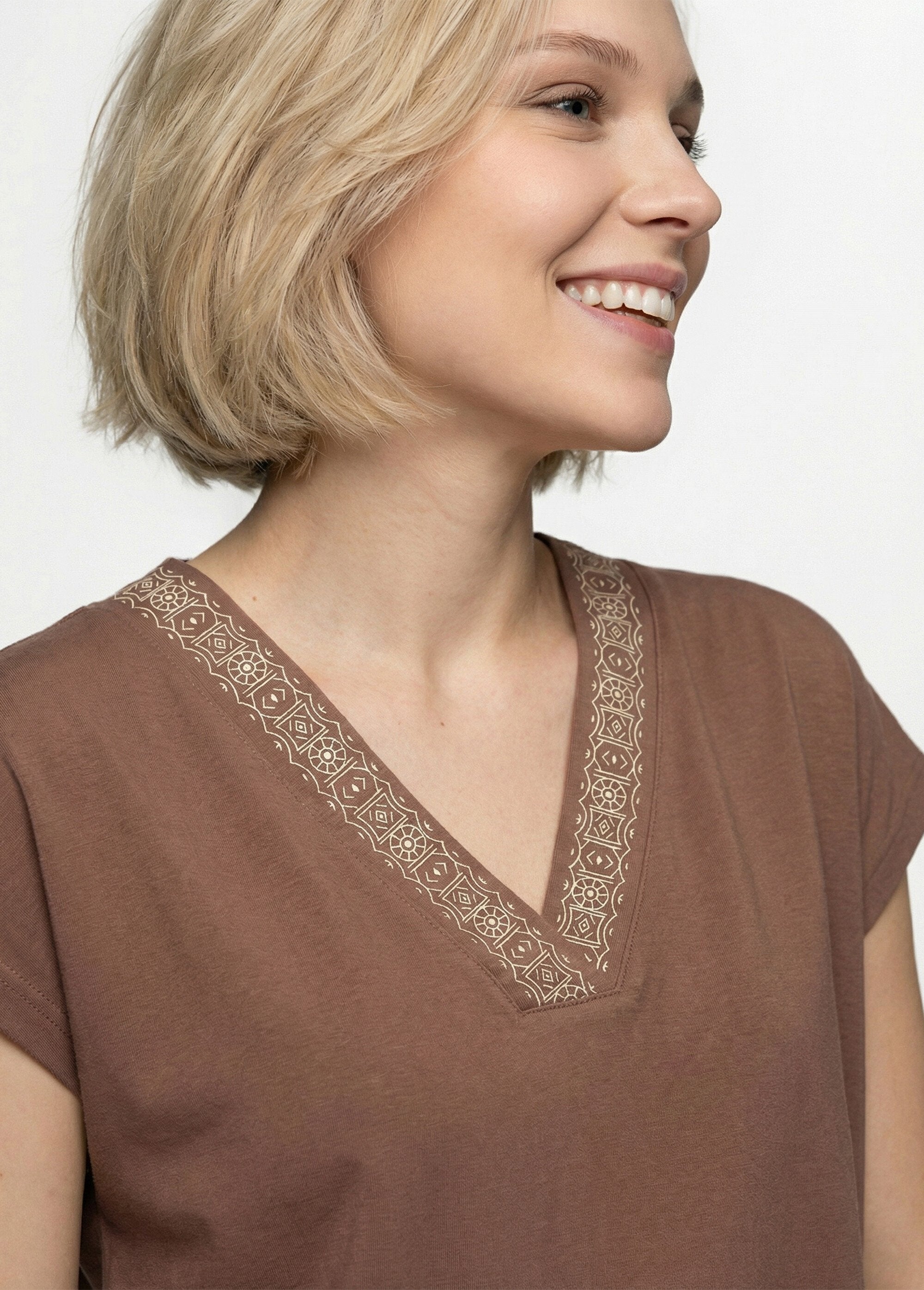 Robe_de_plage_ample_courte_Marron_DE1_slim