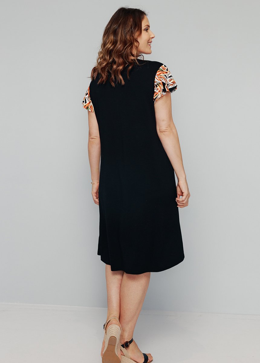 Edele_gebreide_jurk_Noir_et_corail_DO1_slim