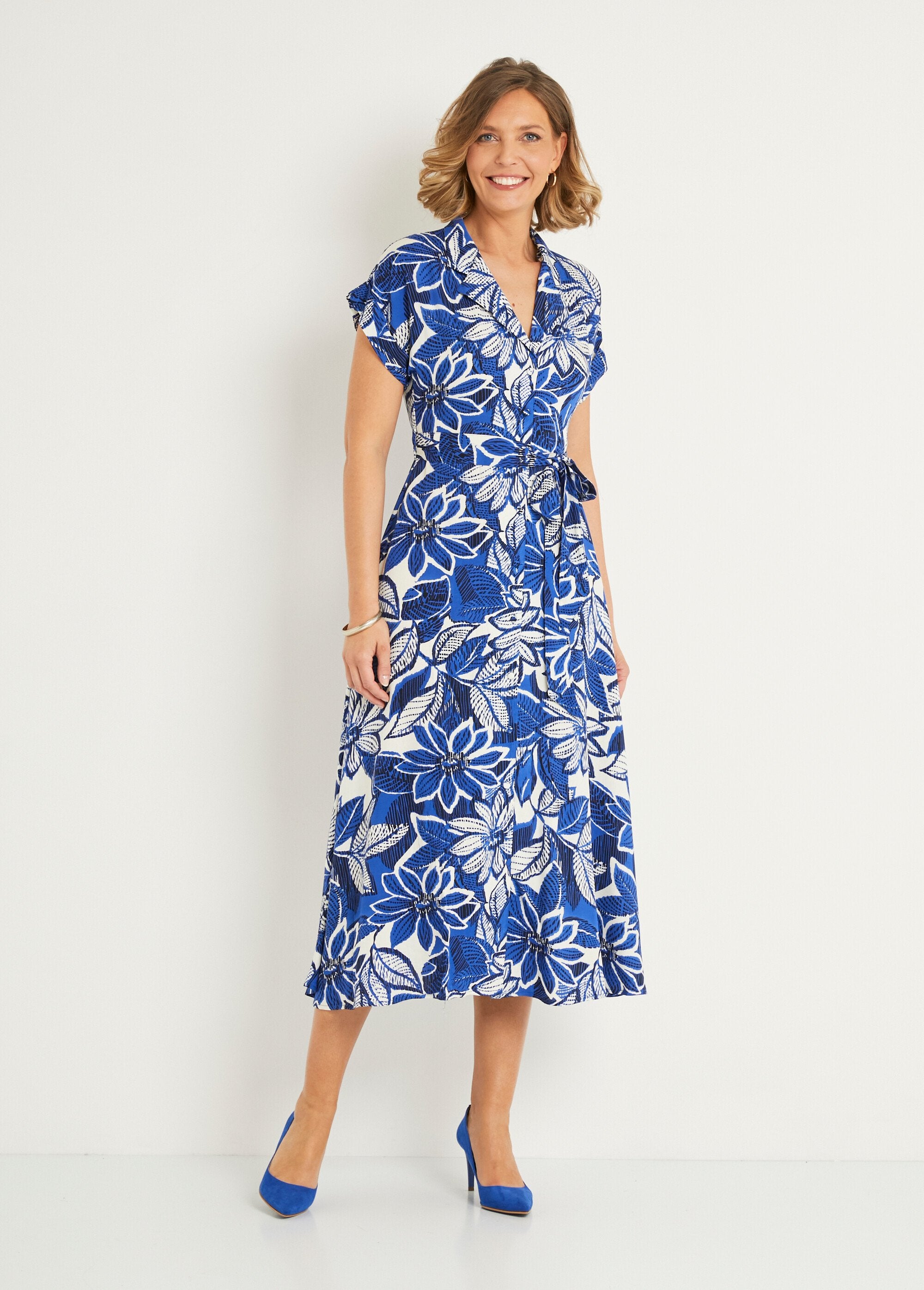 Maxi-jurk_met_grafische_bloemenprint_Bleu_et_blanc_FA1_slim