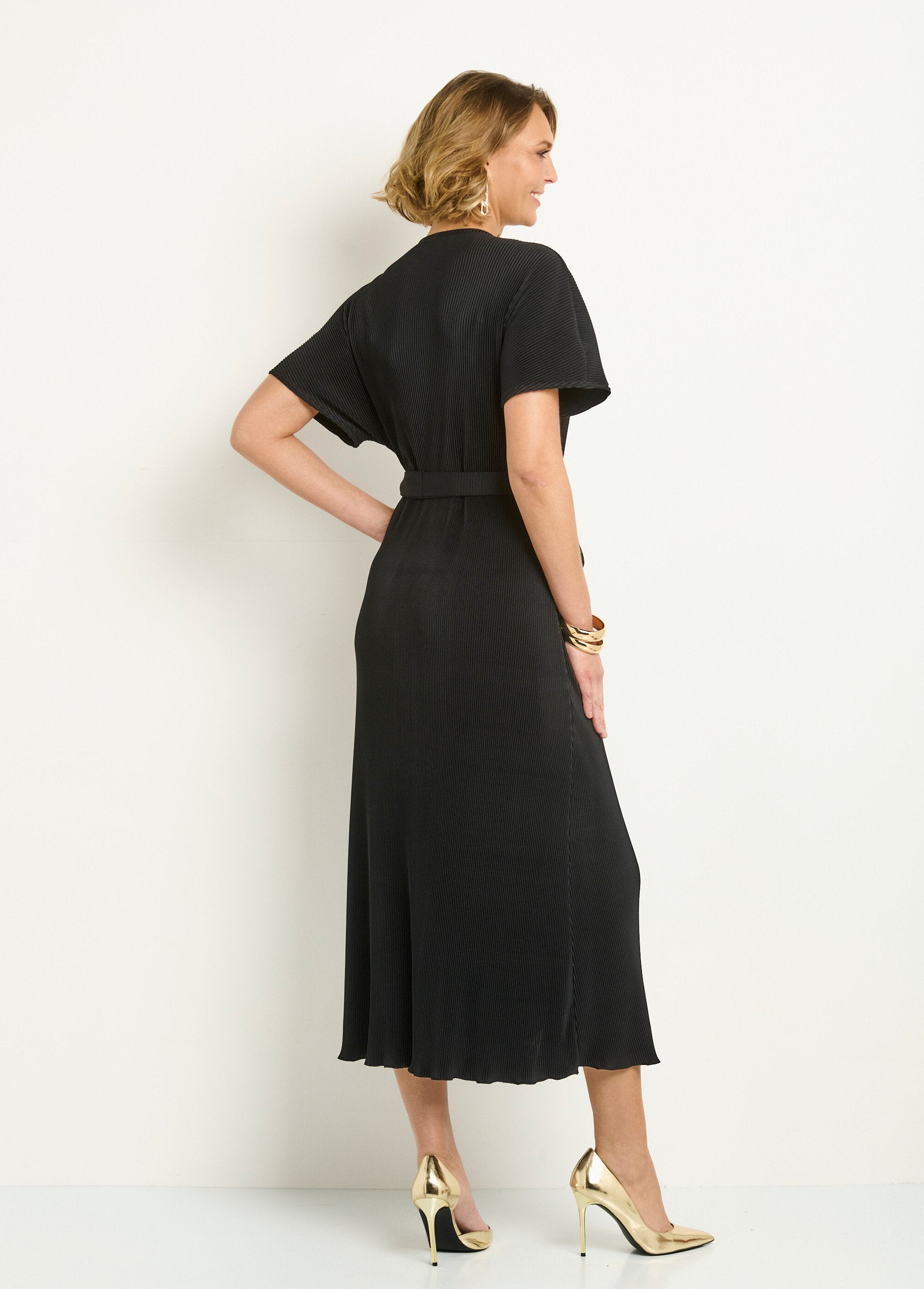 Maxi-jurk_met_geplooide_en_gestrikte_V-hals_Noir_DO1_slim