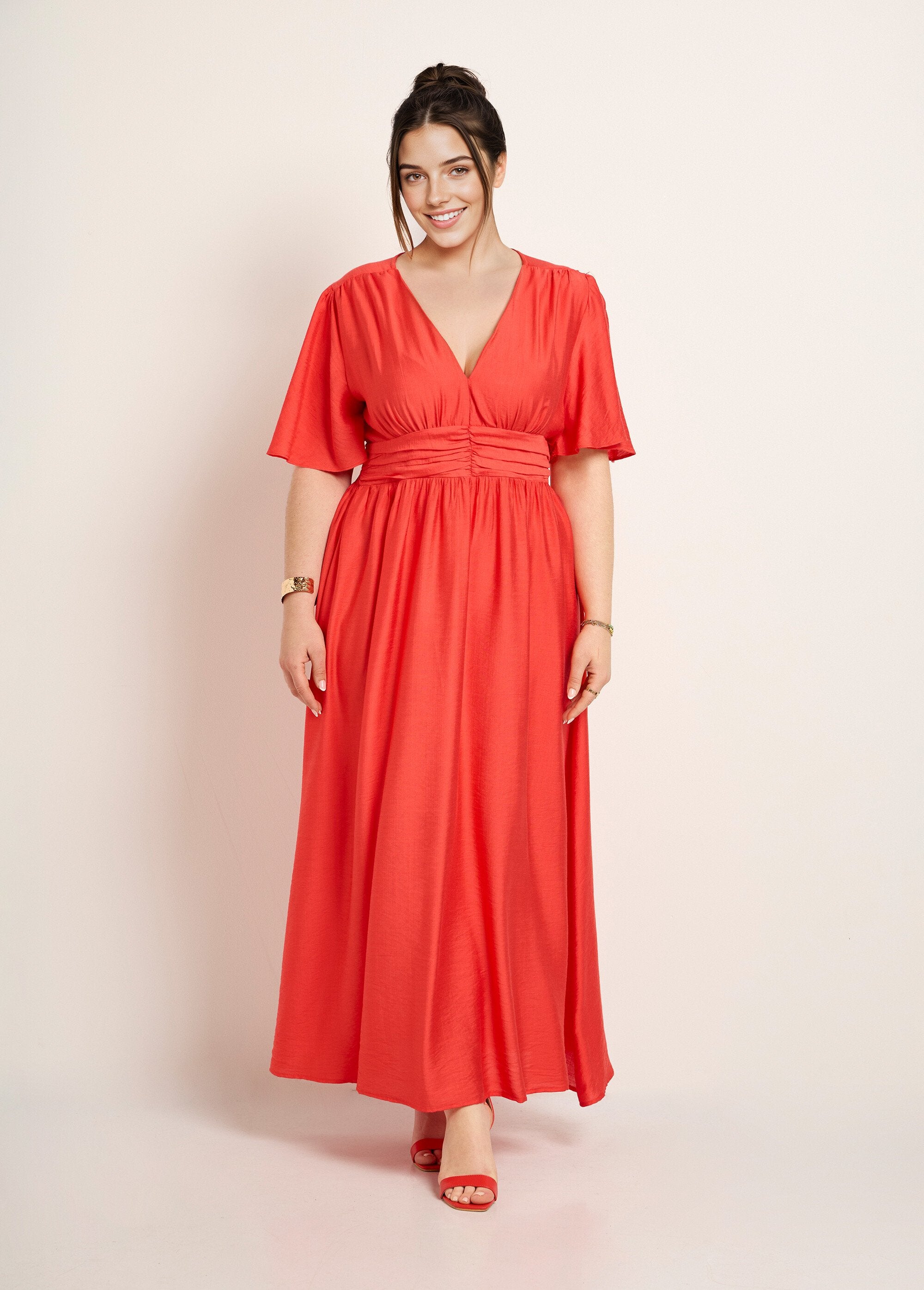 Robe_longue_taille_empire,_décolleté_V_Rouge_FA1_curvy