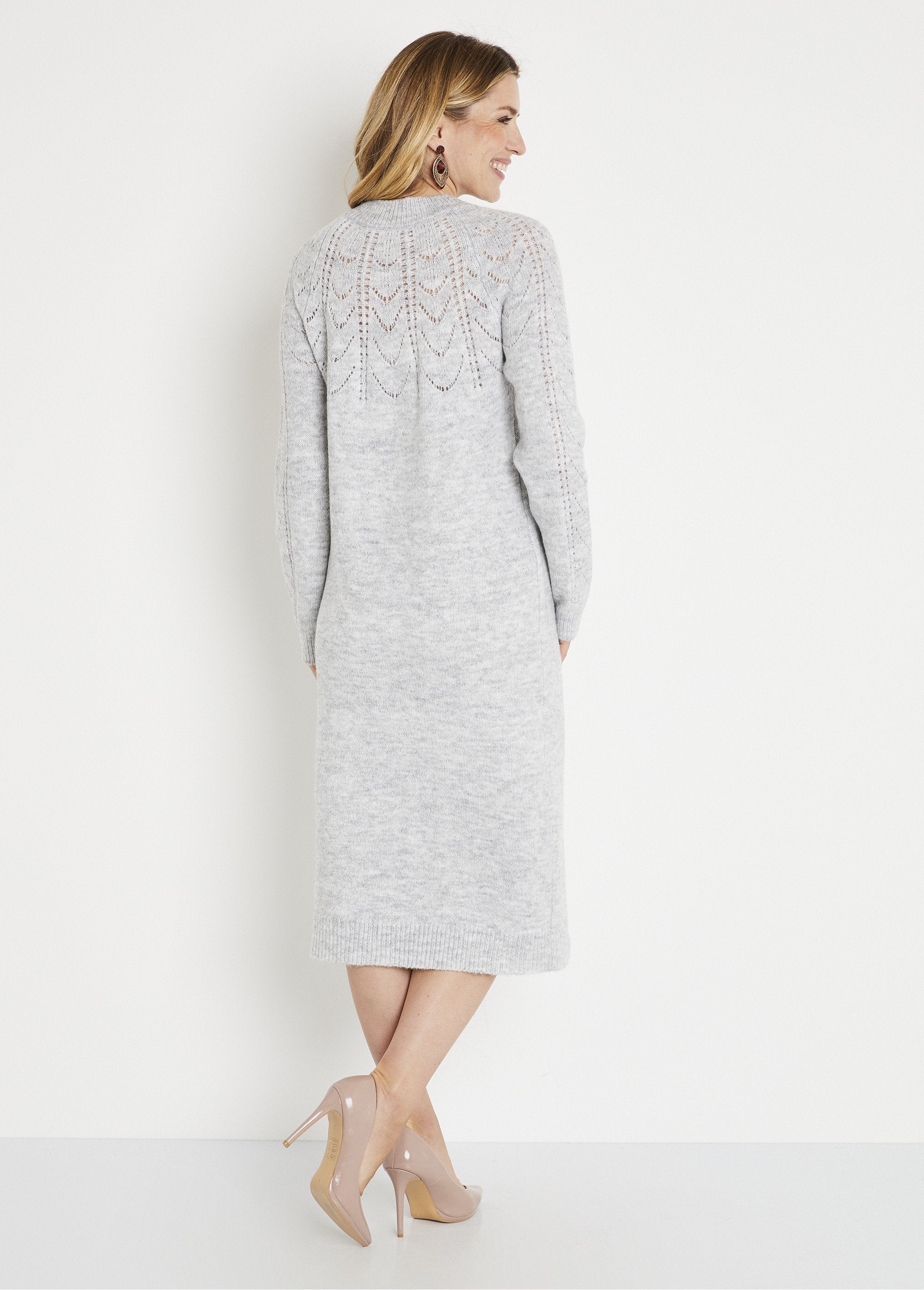 Robe_pull_courte_tricot_ajouré_col_rond_Gris_clair_chine_DO1_slim