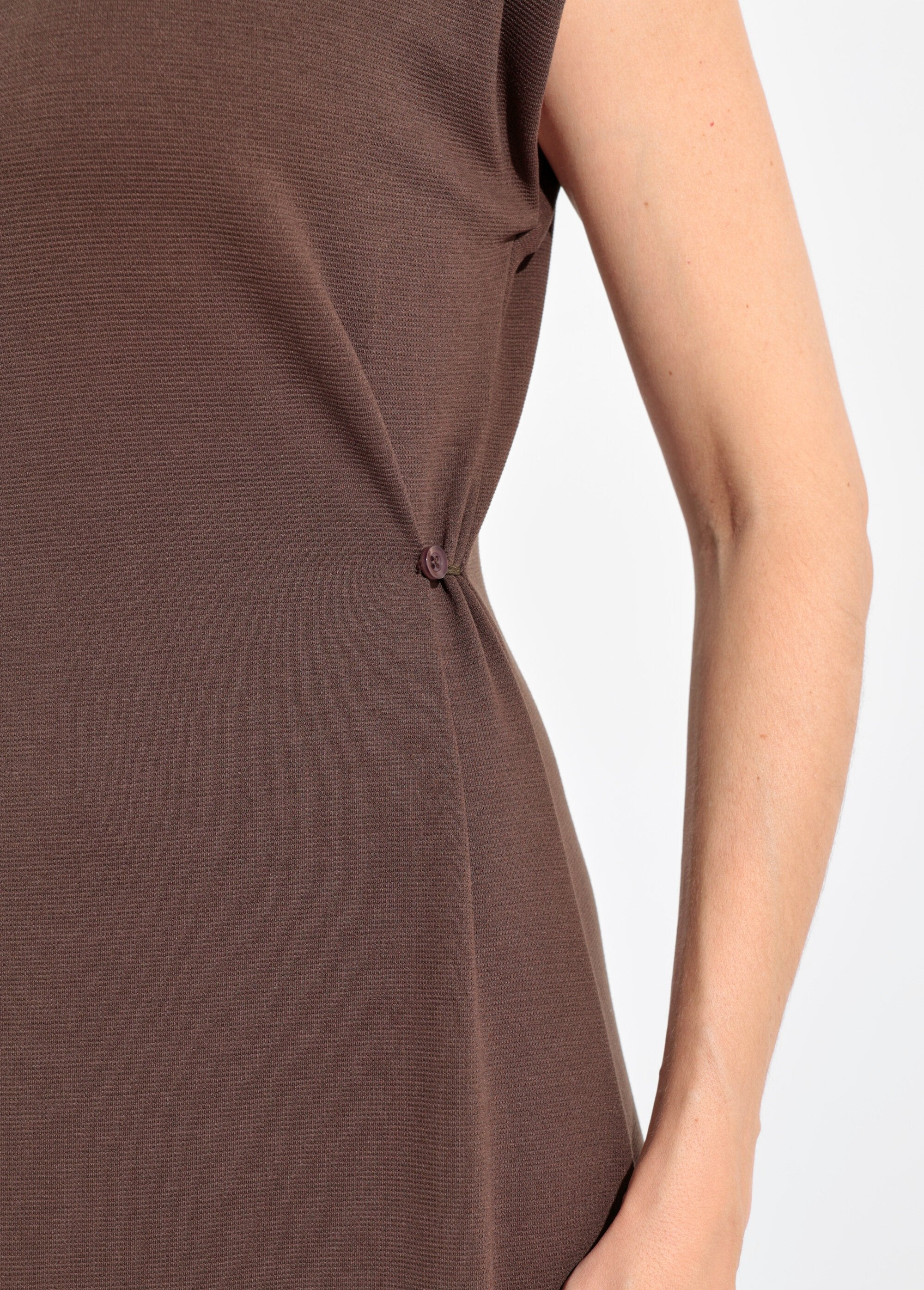 Lange_effen_T-shirtjurk_met_ronde_hals_Marron_DE2_slim