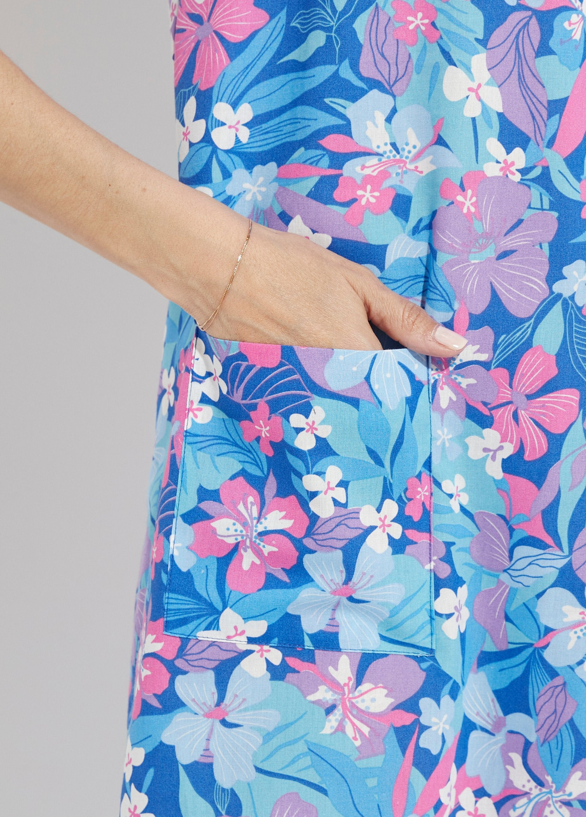 Robe-tablier_courte_manches_courtes_Bleu_DE3_slim