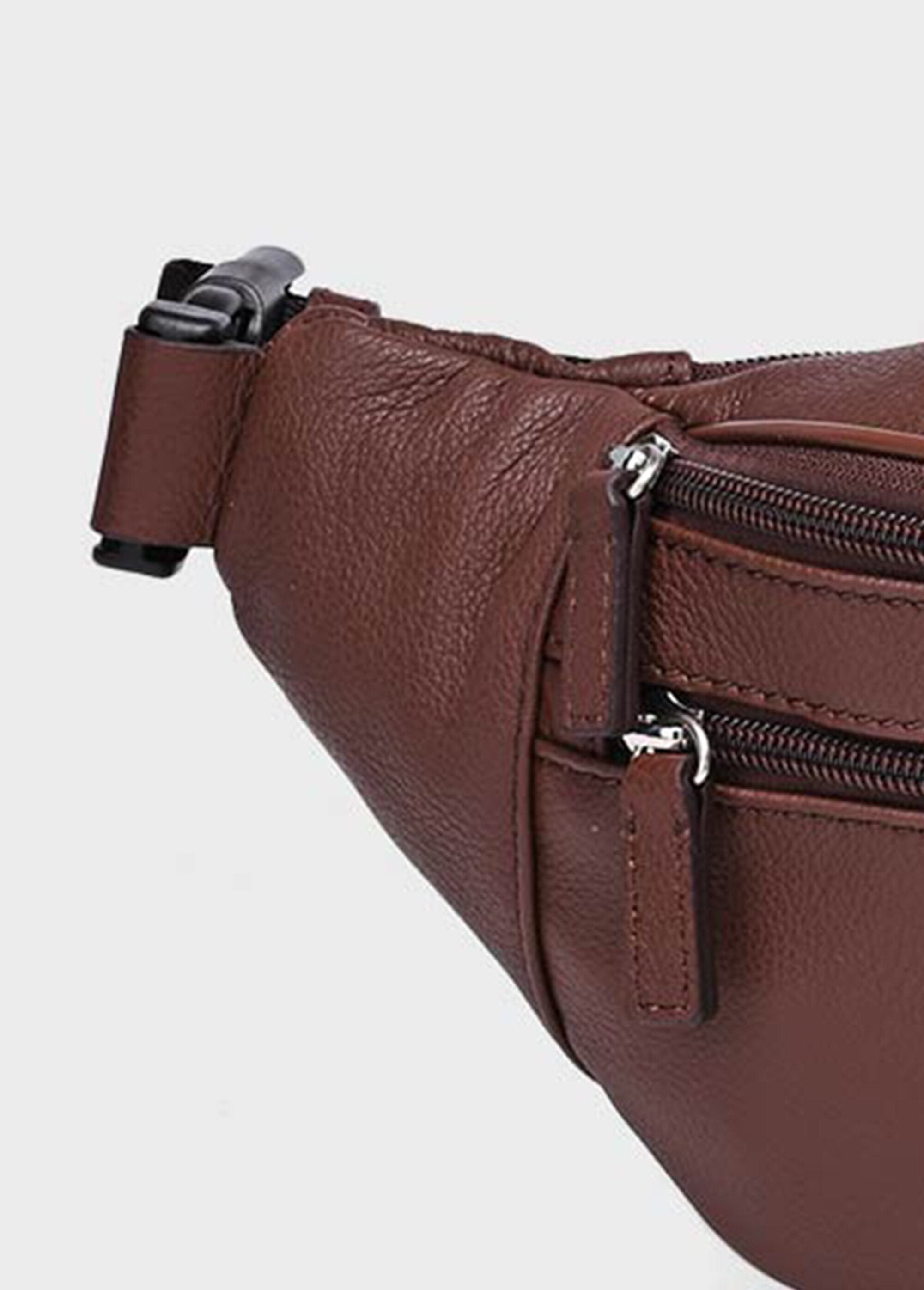 Sac_banane_homme_en_cuir_Chocolat_DE1_slim