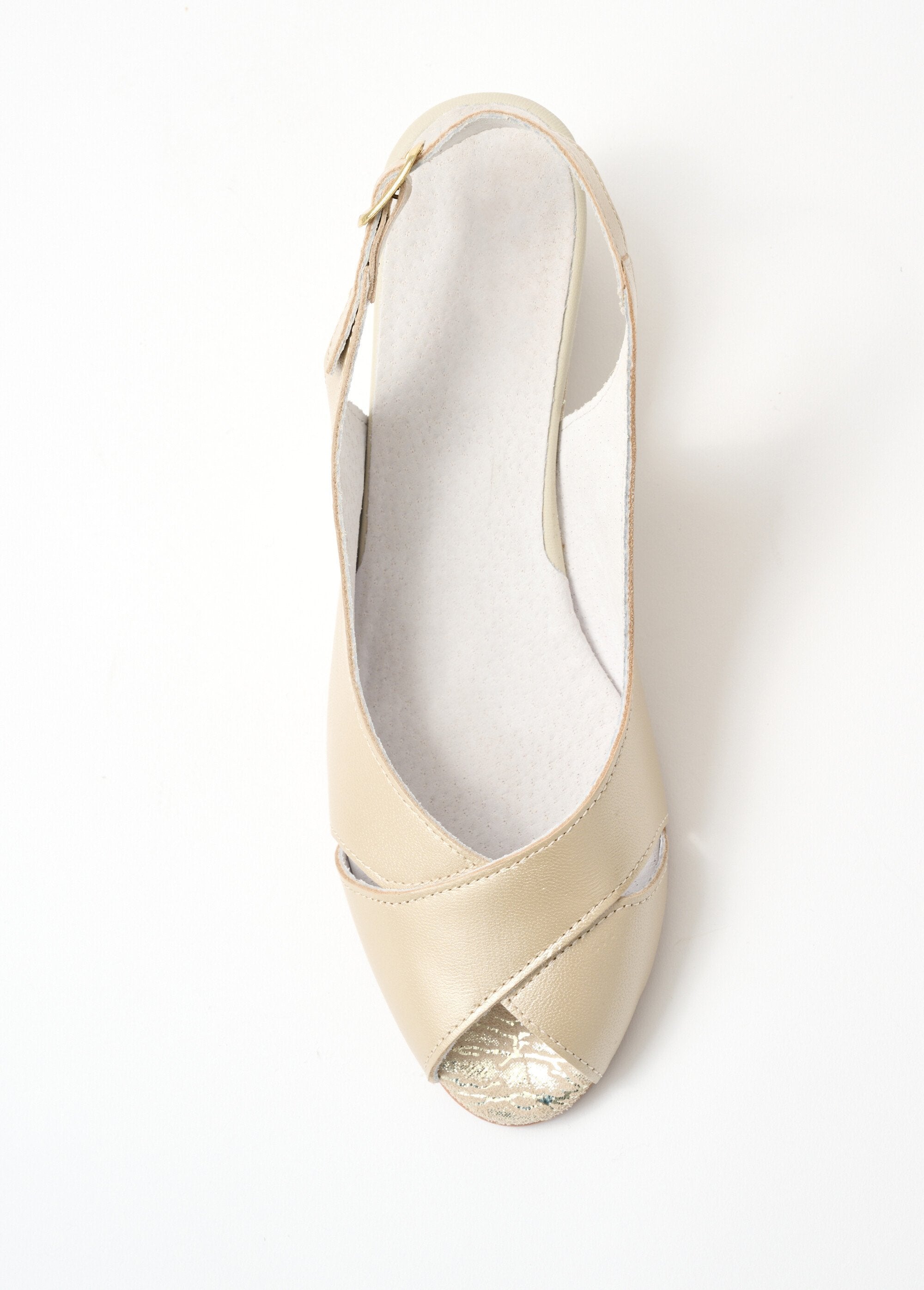 Leren_sandalen_met_open_teen_goud-beige_OV1_slim