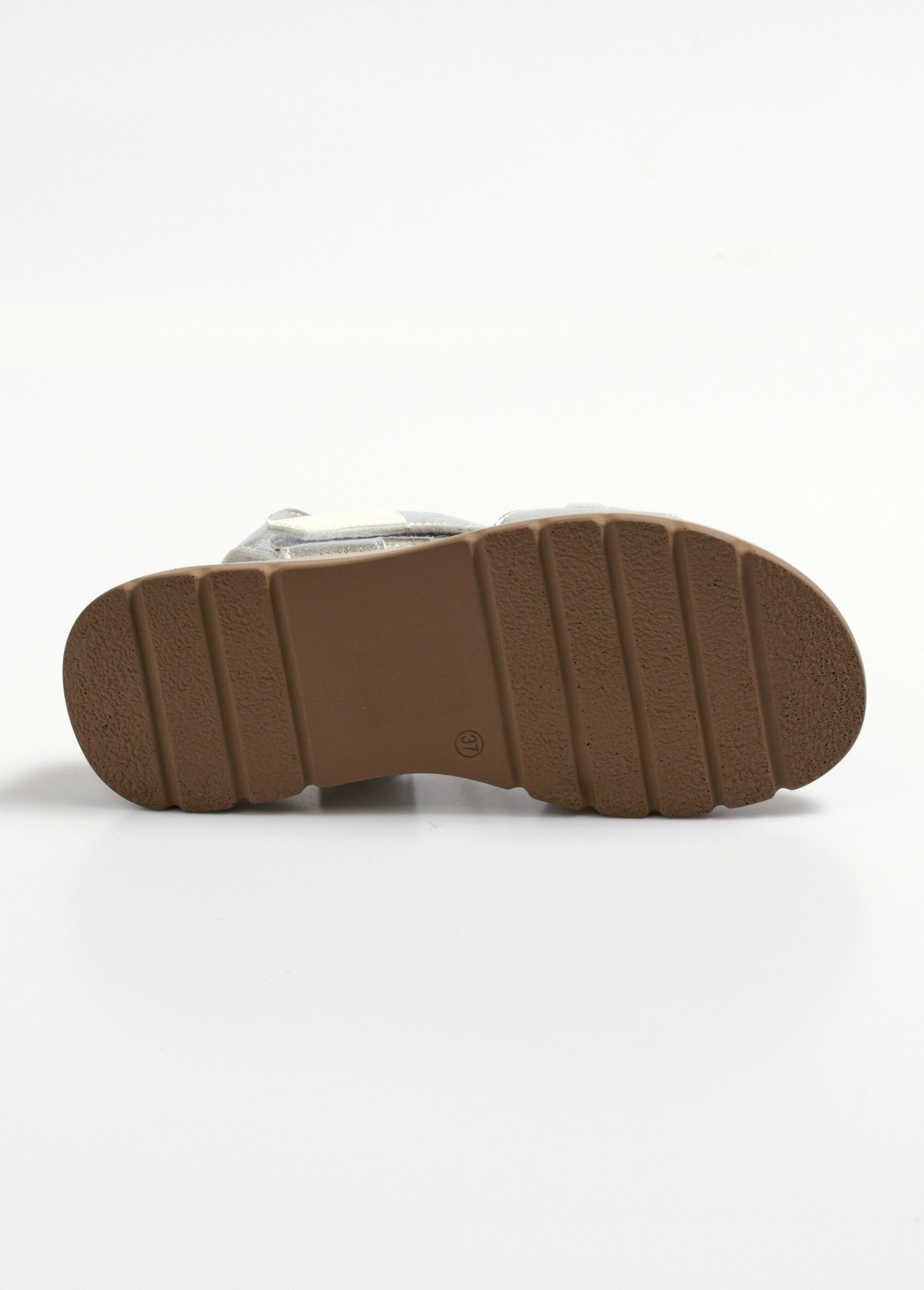 Sandales_compensées_sportwear_chic_Argente_UN1_slim