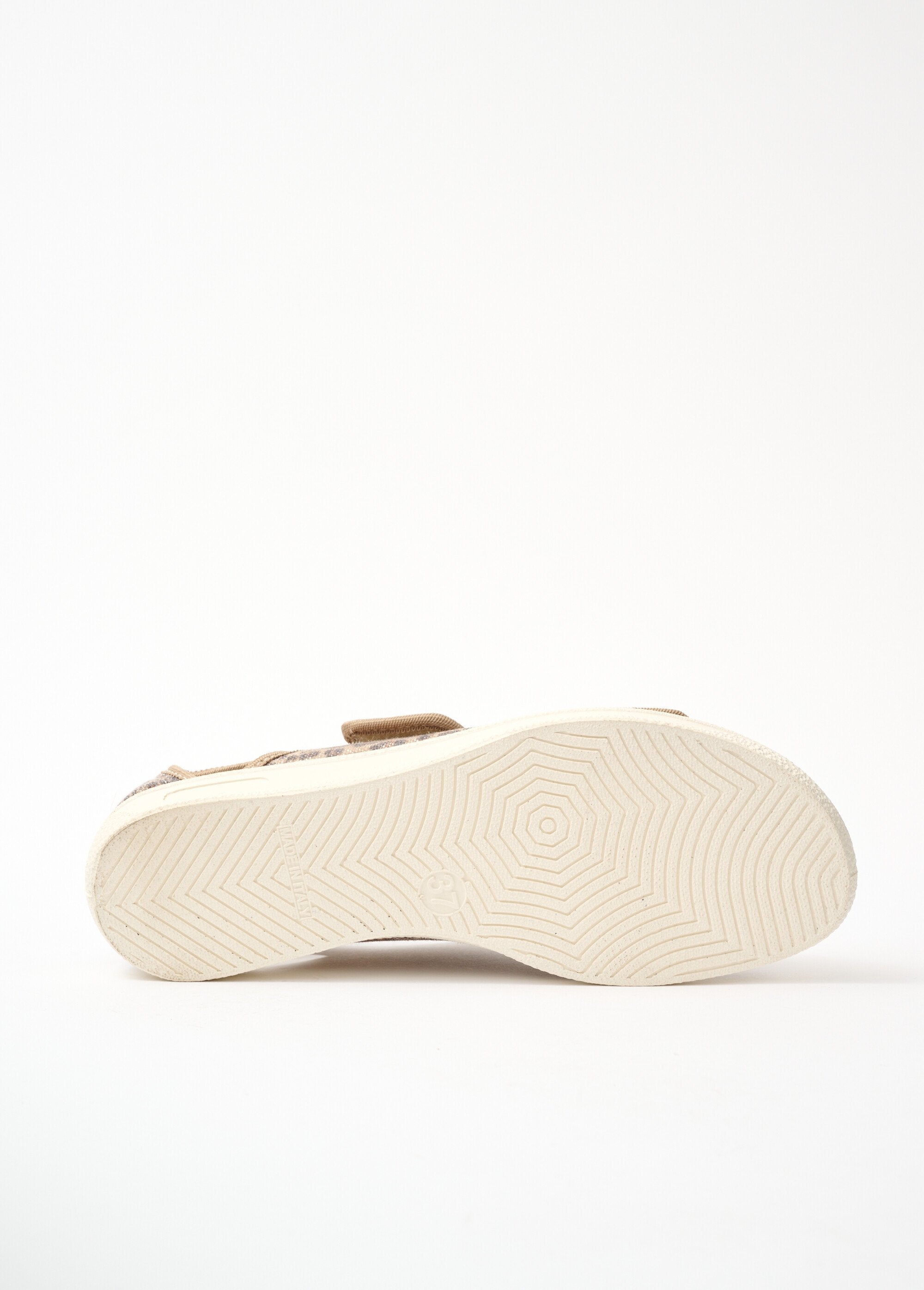 Comfort_width_vegan_sandals_Beige_UN1_slim