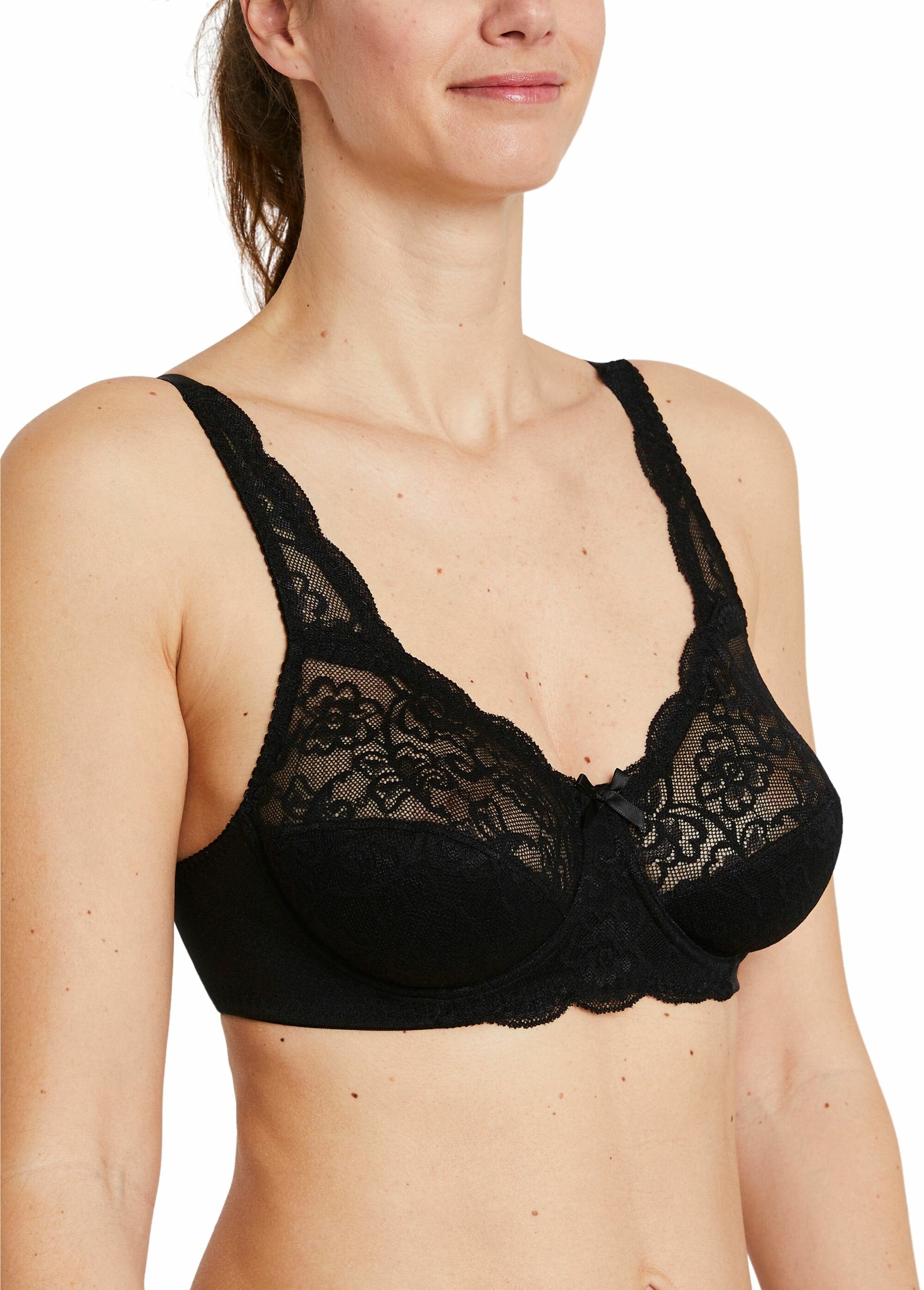 Soutien-gorge_avec_armatures_dentelle_Noir_FA2_slim