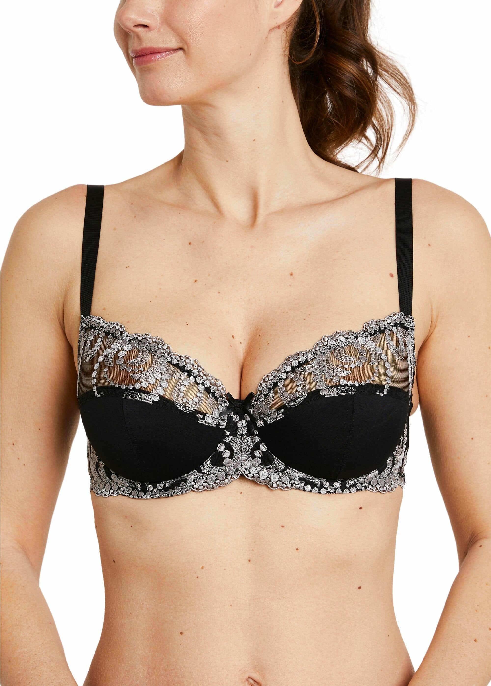 Soutien-gorge_avec_armatures_tulle_brodé_Noir_FA1_slim