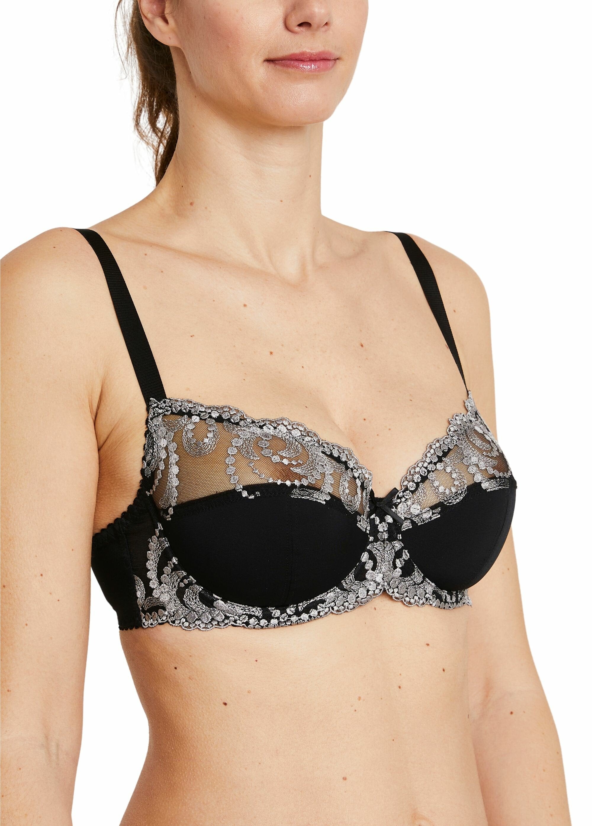 Soutien-gorge_avec_armatures_tulle_brodé_Noir_FA2_slim