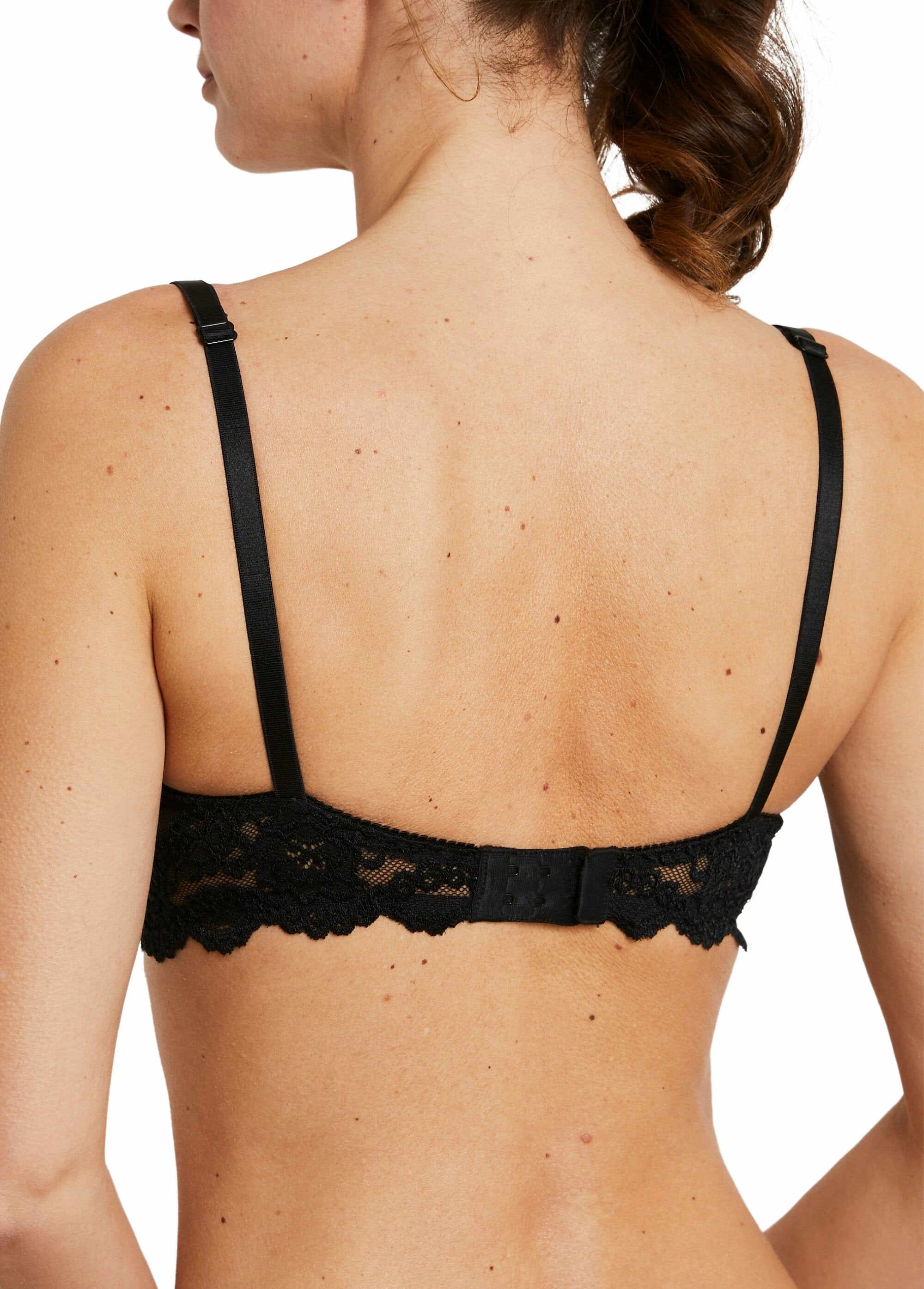 Soutien-gorge_dentelle_avec_armatures_Noir_DO1_slim