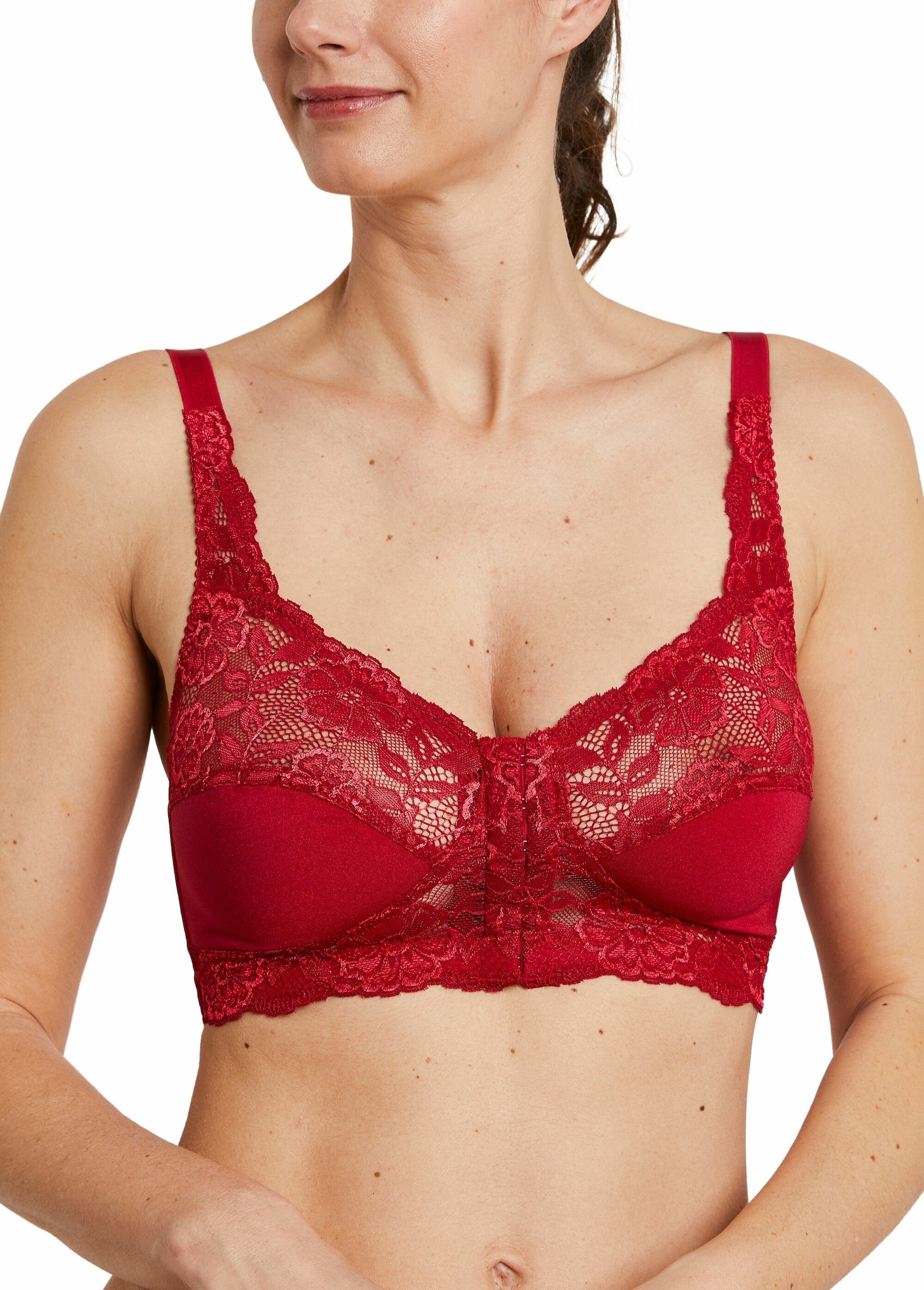 Soutien-gorge_sans_armatures_ouvert_devant_Carmin_FA1_slim