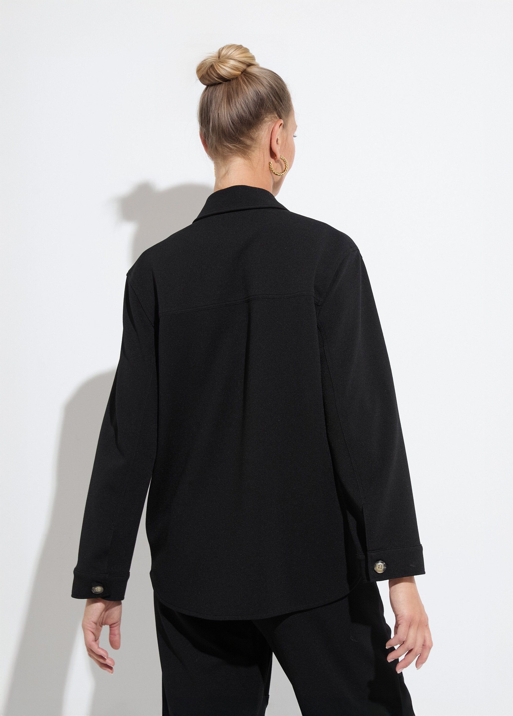 Surchemise_boutonnée_maille_crêpe_unie_Noir_DO1_slim