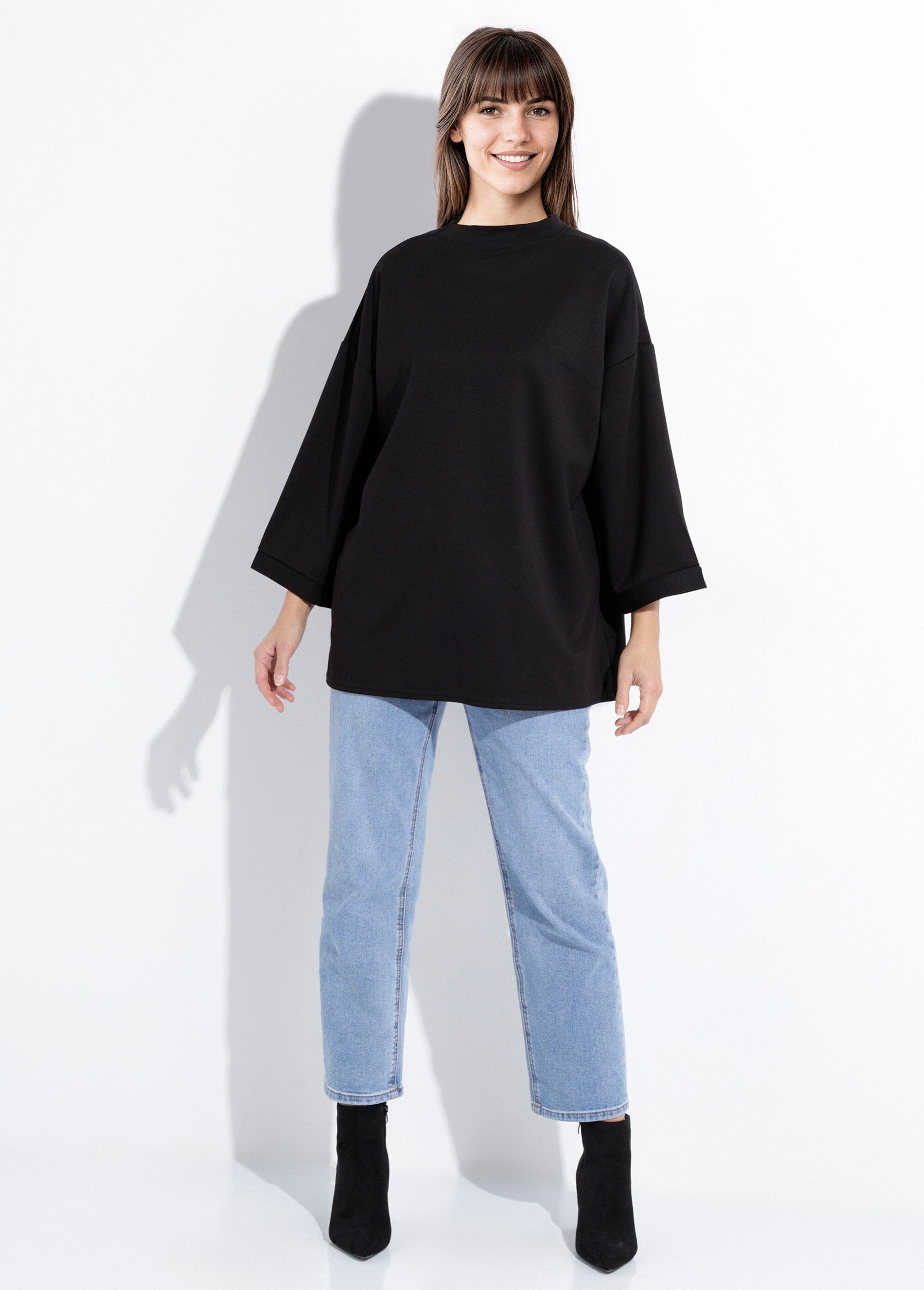 Wide_round_neck_sweatshirt,_3/4_sleeves_Black_SF1_slim