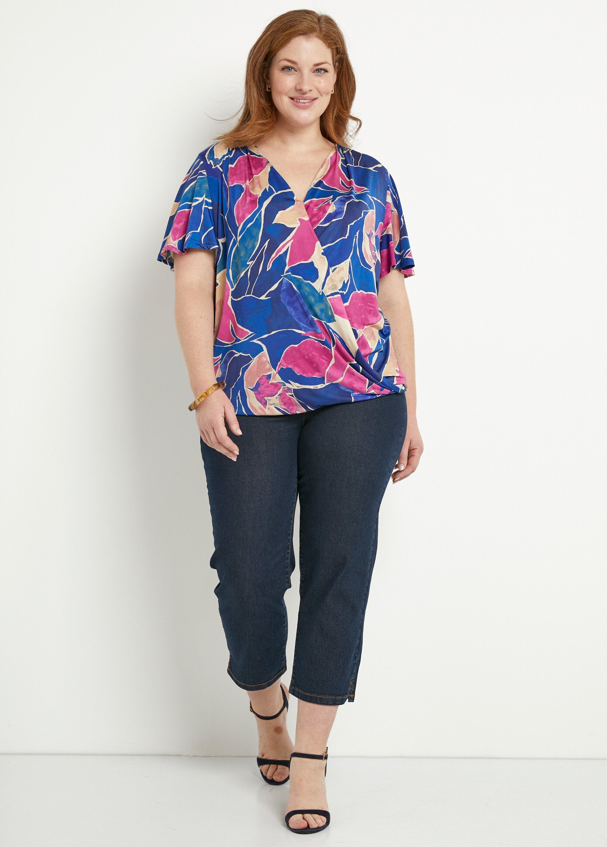 Gebloemd_lang_wikkel_T-shirt_Bleu_et_rose_SF1_curvy