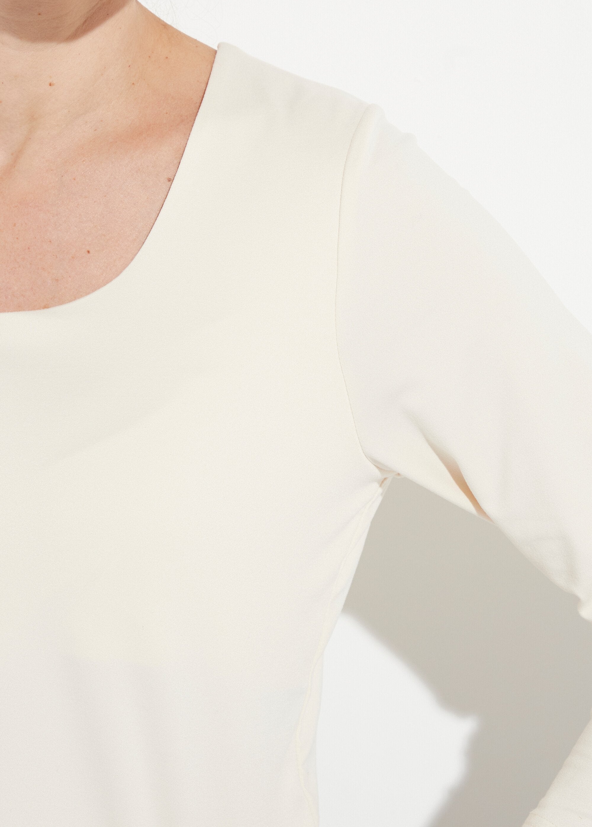 T-shirt_col_danseuse_manches_longues_Ecru_DE1_slim