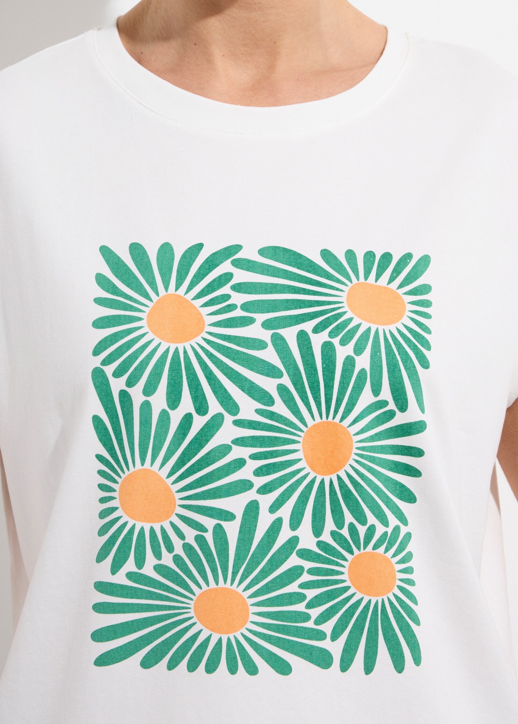T-shirt_met_ronde_hals_en_gestileerde_bloemen_Blanc_imprime_DE1_slim