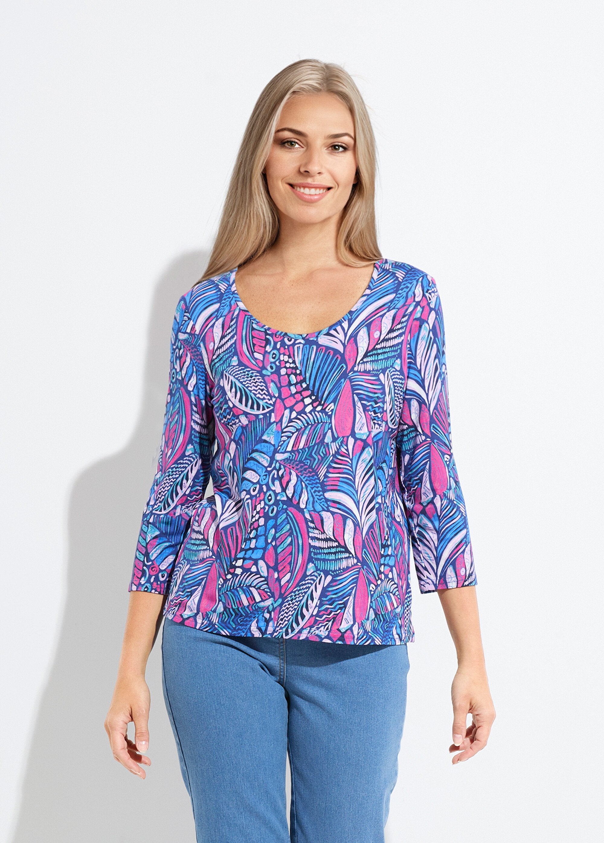 Patchwork_print_round_neck_T-shirt_Blue_and_pink_FA1_slim
