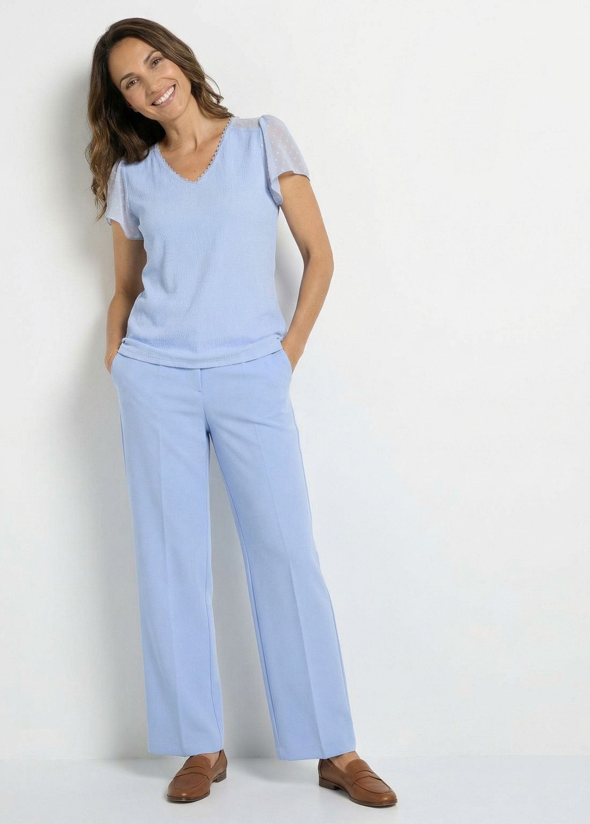 T-shirt_col_V_plumetis_manches_courtes_Bleu_SF1_slim