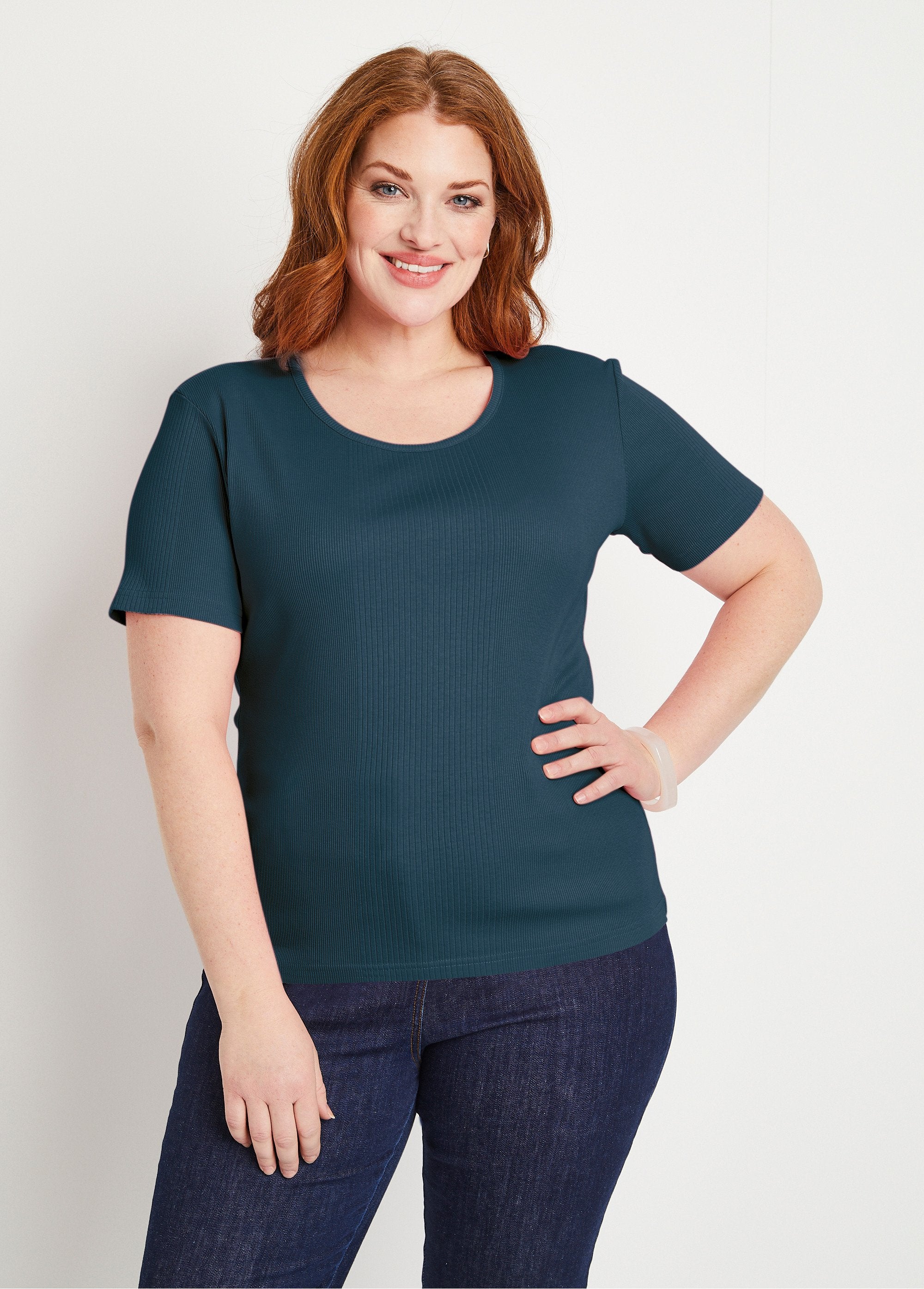 Camiseta_corta_de_punto_canalé_con_cuello_redondo_Marina_FA1_curvy