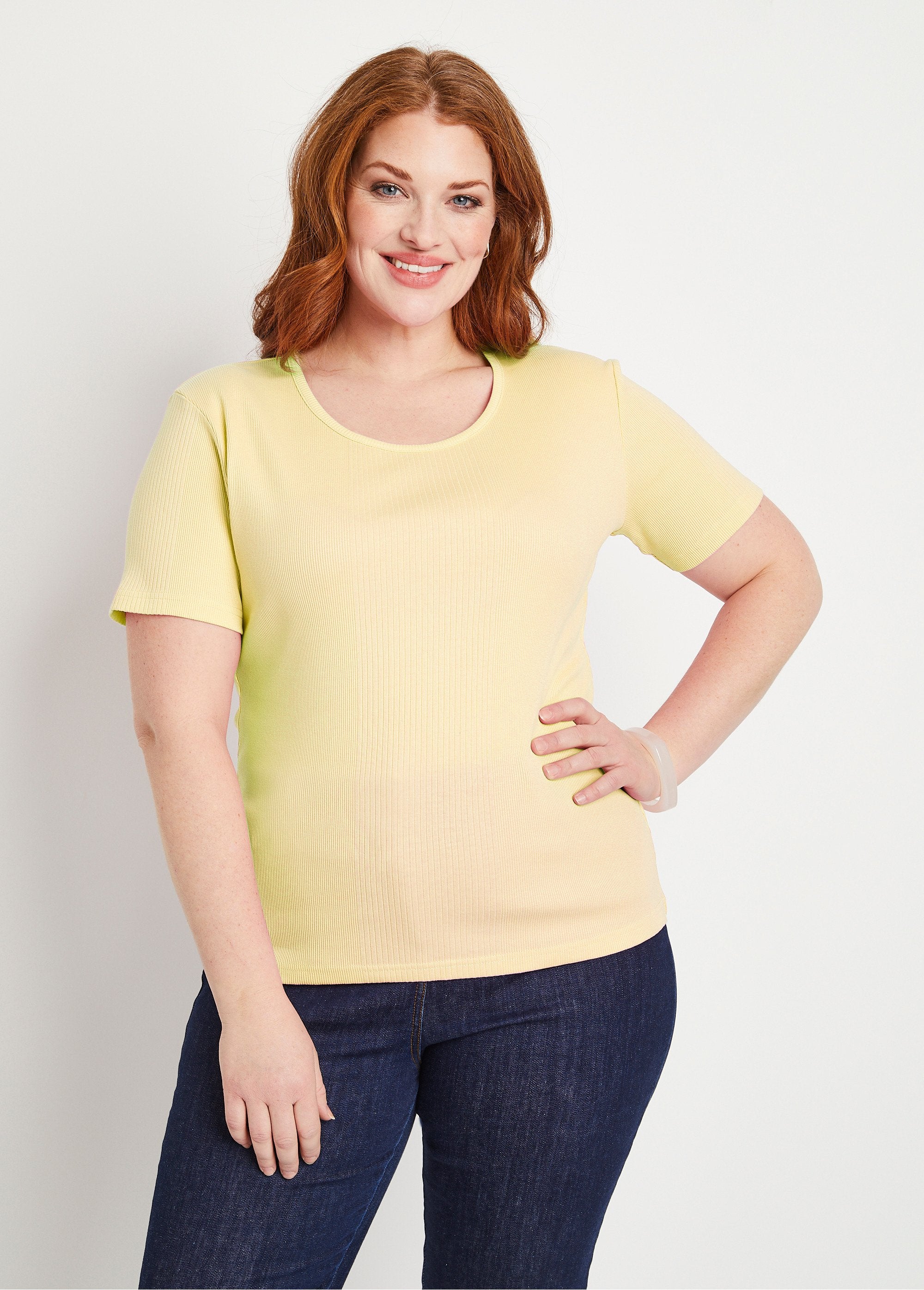 T-shirt_court_col_rond_maille_côtelée_Jaune_FA1_curvy