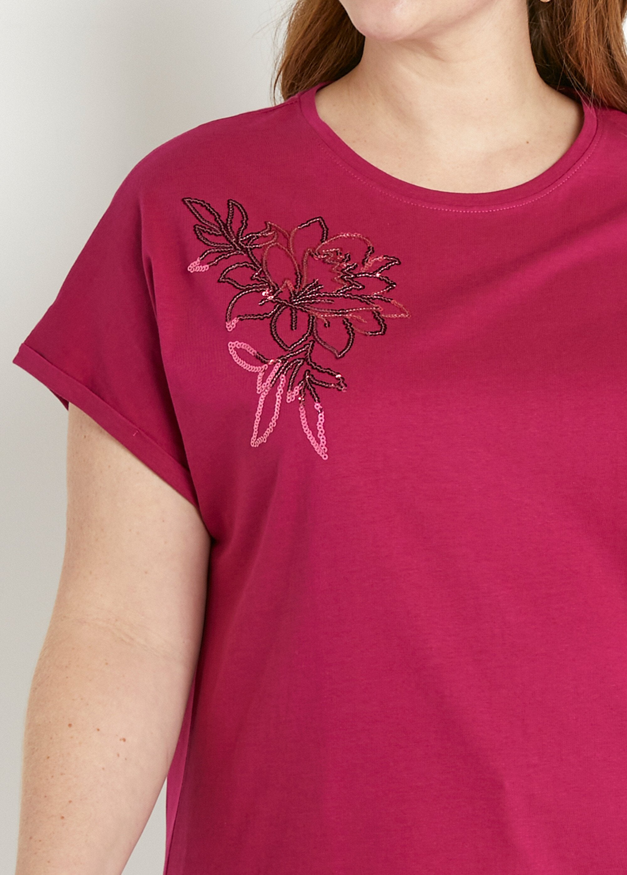 Effen_katoenen_T-shirt_met_pailletten,_korte_mouwen_Cassis_DE1_curvy