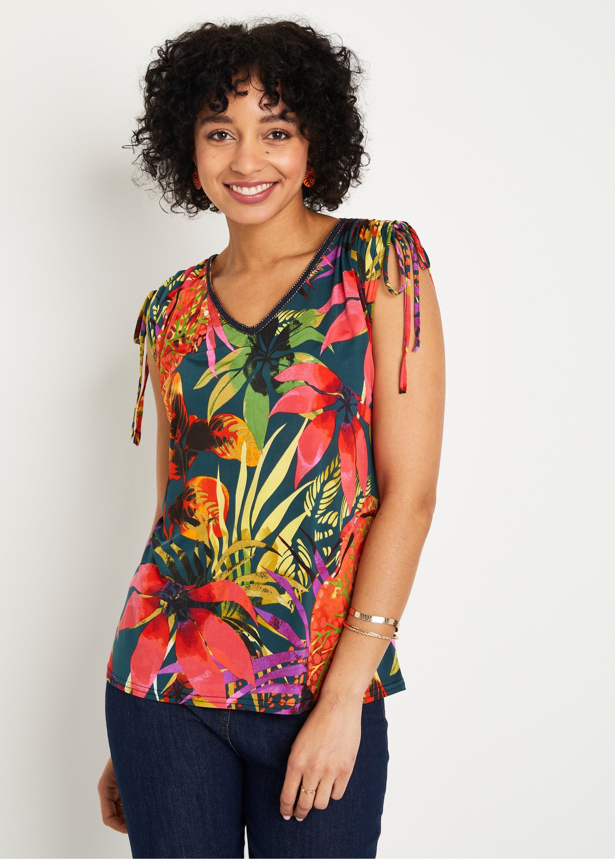 T-shirt_motif_exotique_nouettes_épaules_Multicolore_FA1_slim