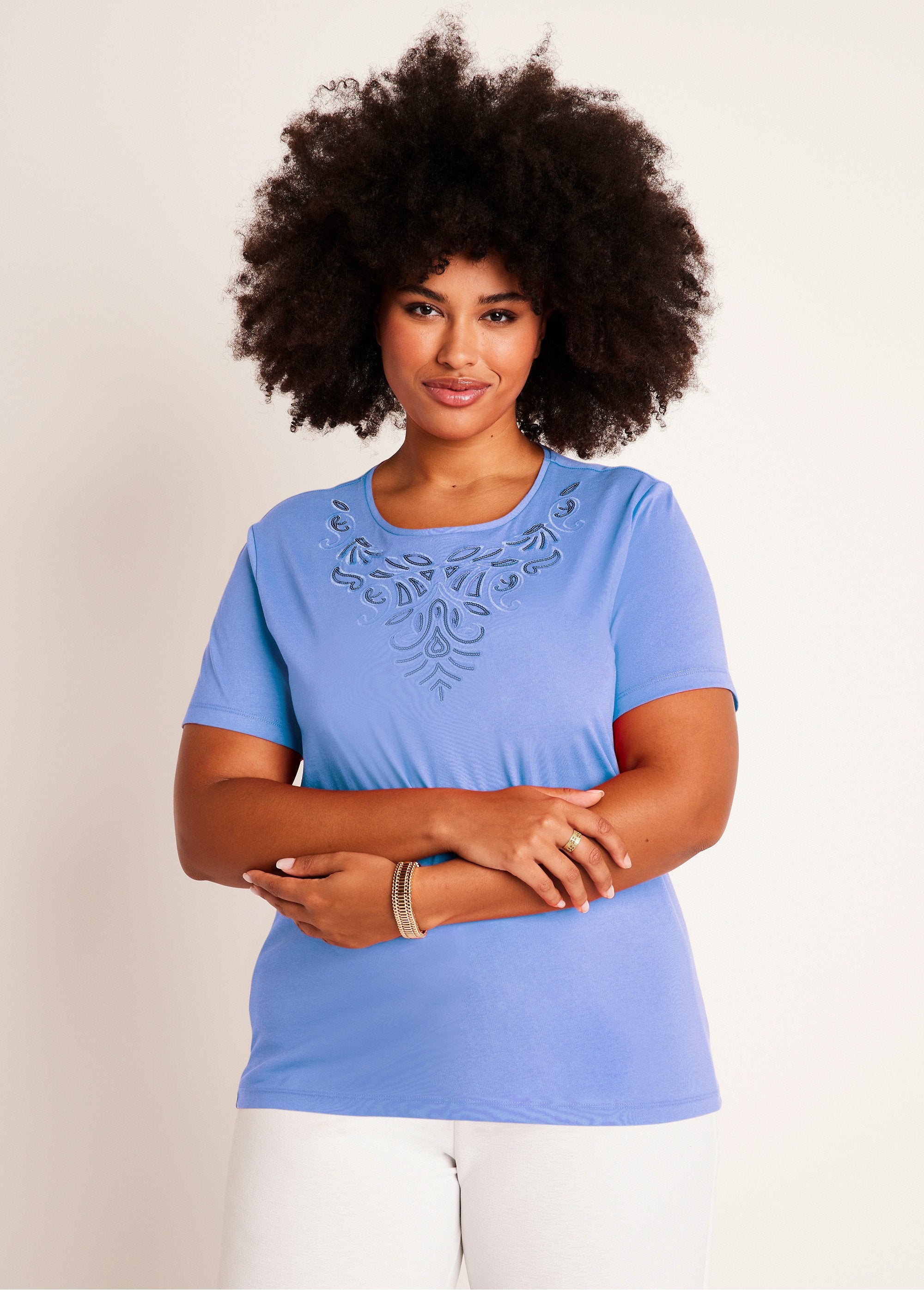 T-shirt_court_brodé_manches_courtes_Bleu_FA1_curvy