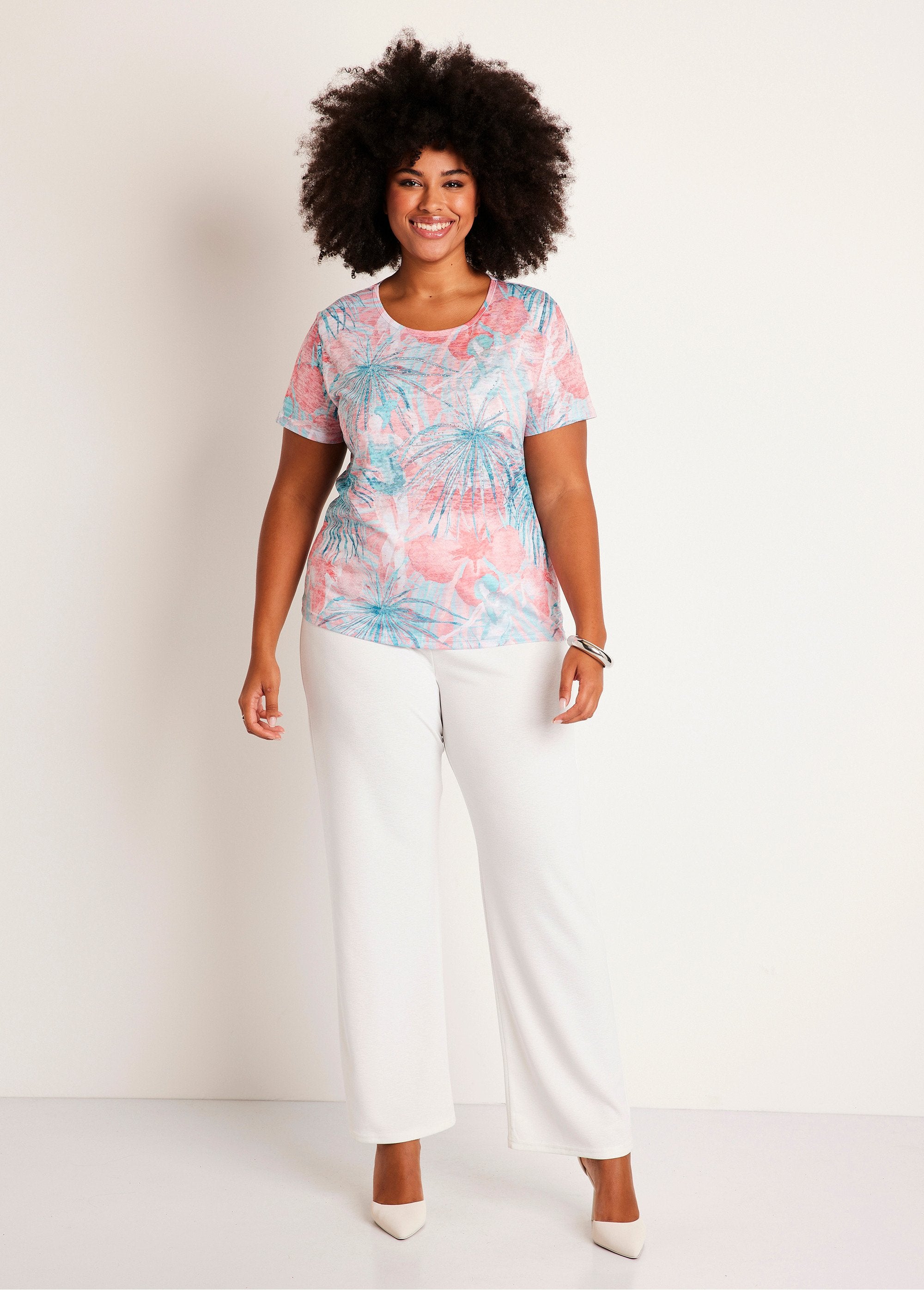 Kort_strass_T-shirt_Aqua_en_roze_SF1_curvy