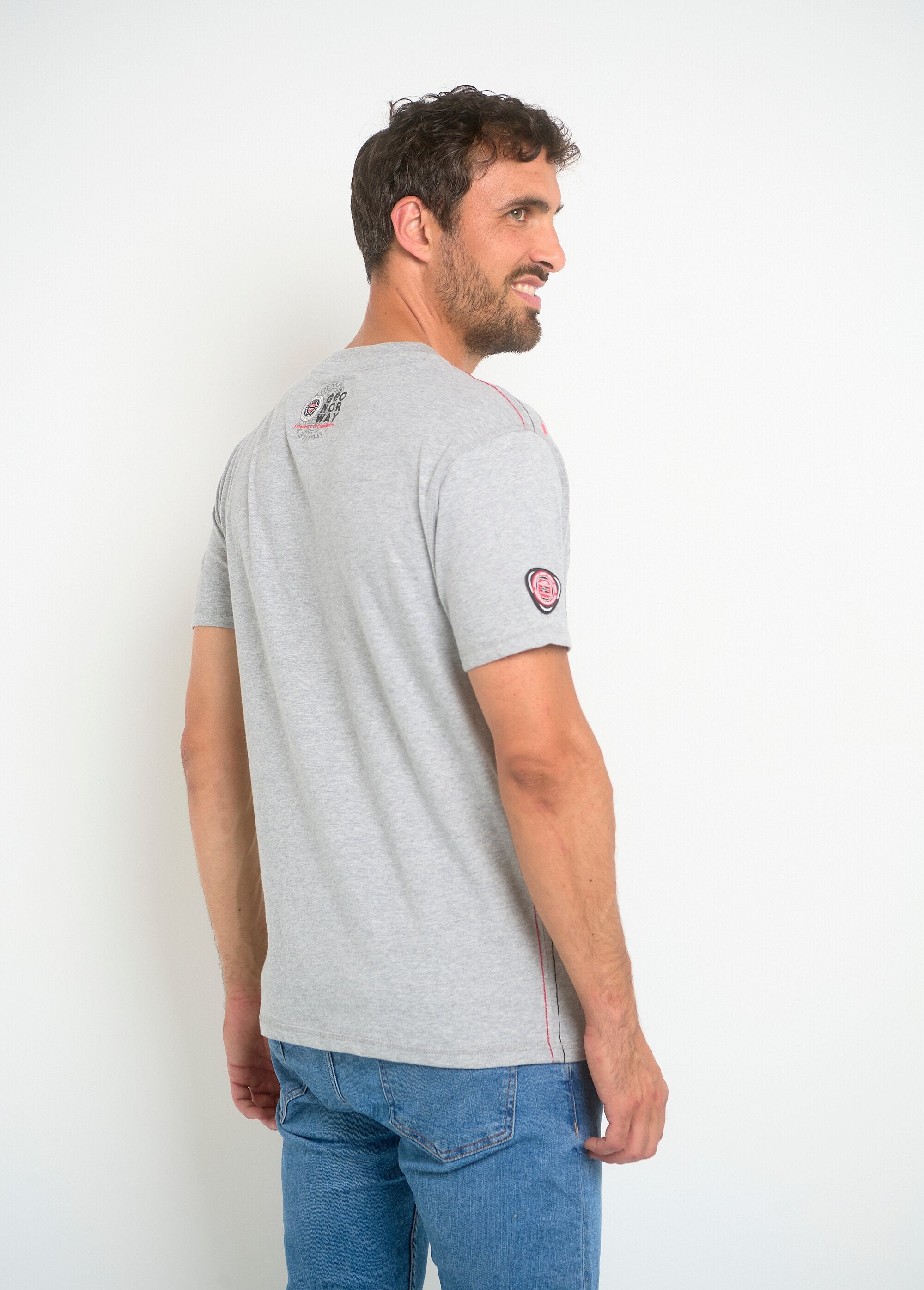 T-shirt_homme_col_rond_et_inscriptions_Gris_DO1_slim