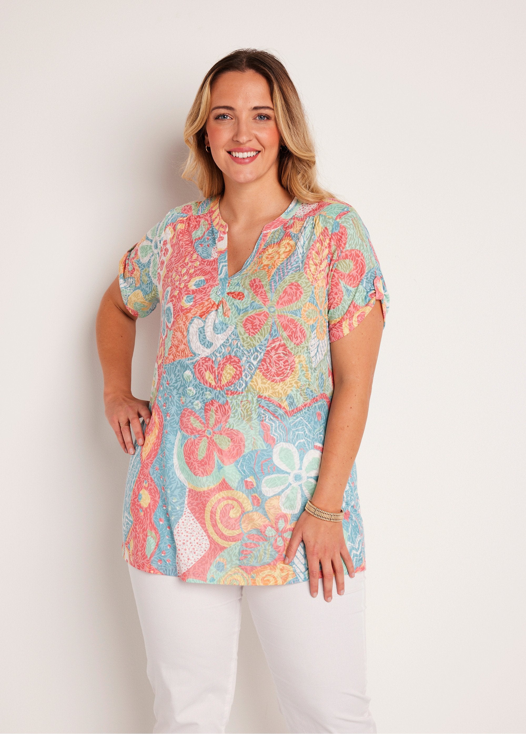 Camiseta_longa_solta_floral_de_manga_curta_Multicolorido_FA1_curvy