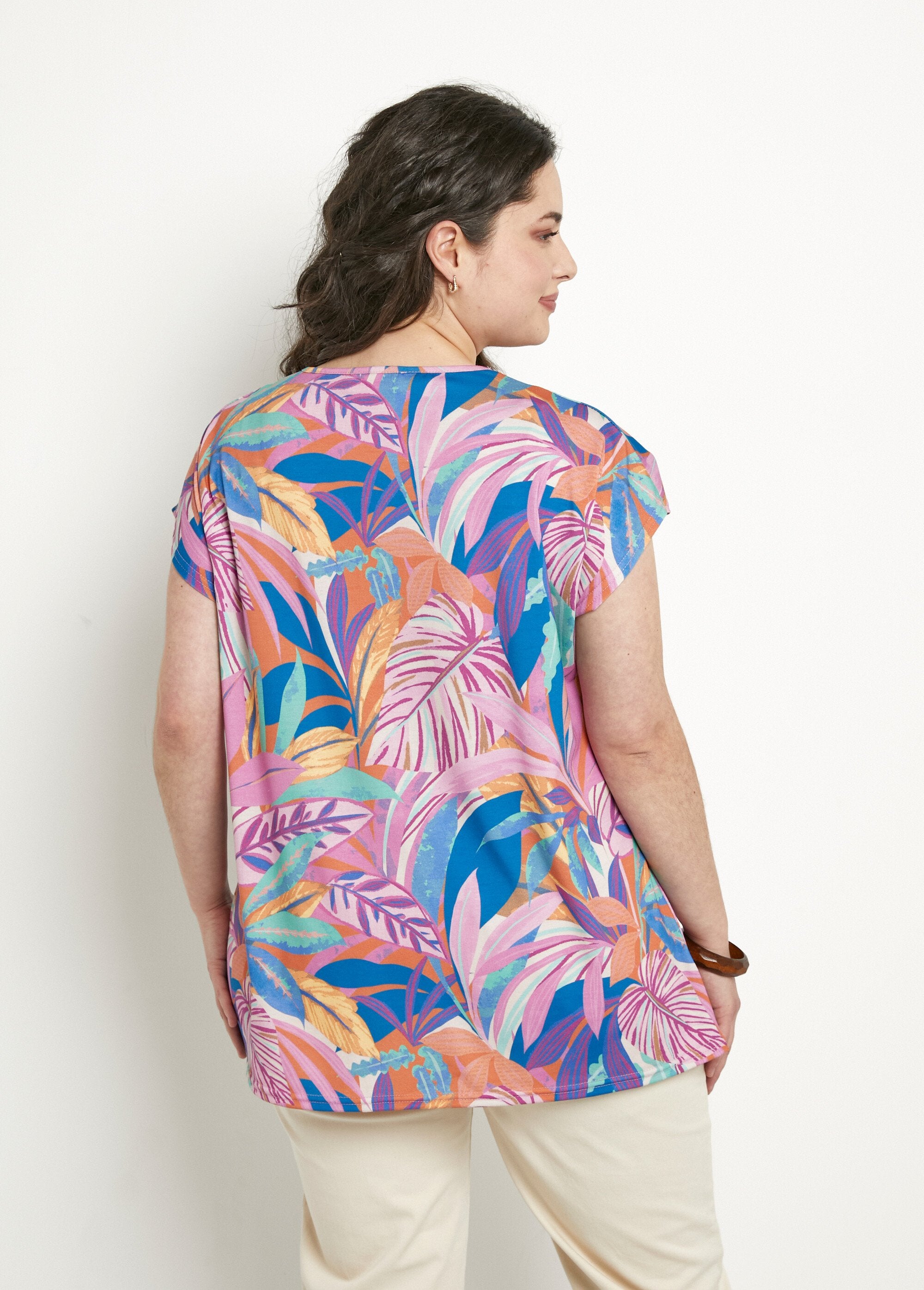 T-shirt_long_ample_manches_courtes_imprimé_Rose_et_bleu_DO1_curvy