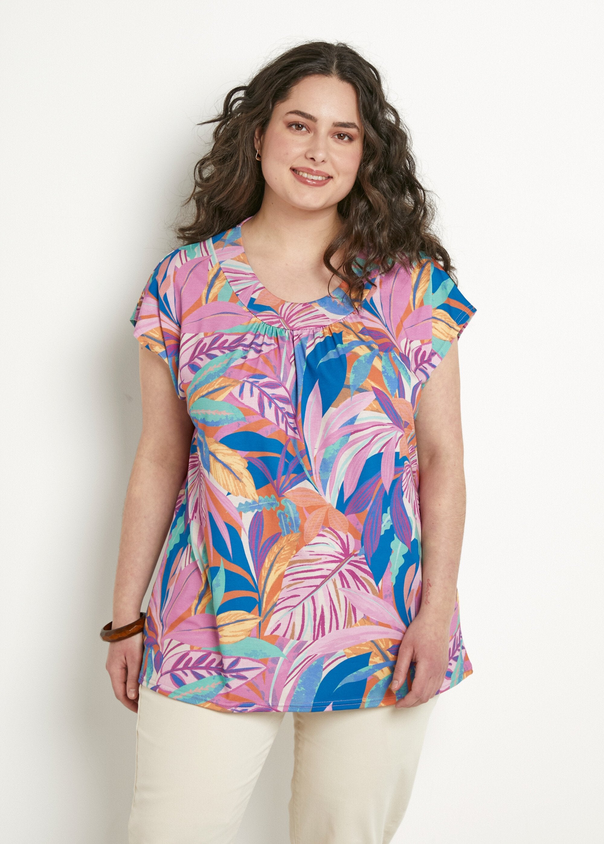 T-shirt_long_ample_manches_courtes_imprimé_Rose_et_bleu_FA1_curvy