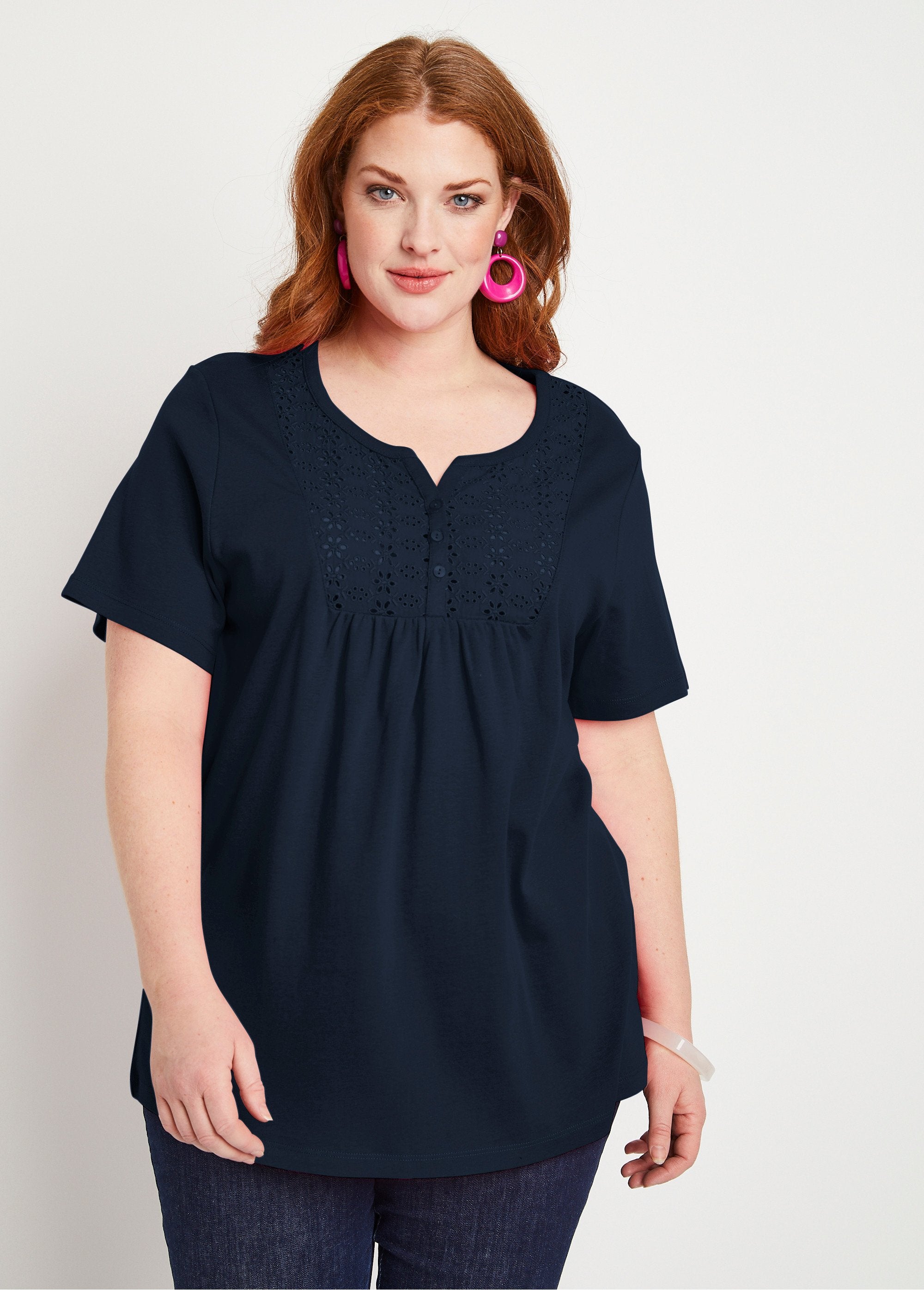 T-shirt_long_boutonné_broderie_anglaise_Marine_FA1_curvy