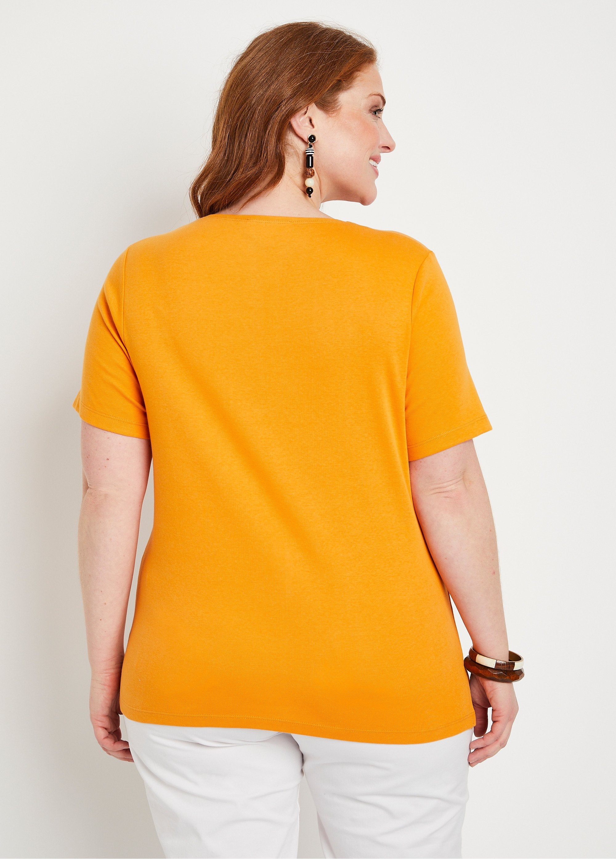 Long_short-sleeved_t-shirt_Ocher_DO1_curvy