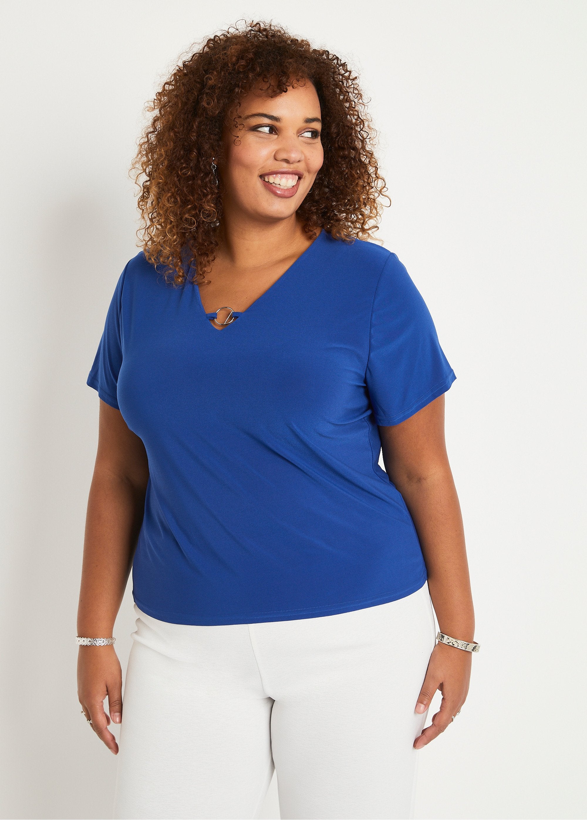 T-shirt_manches_courtes_uni_ou_imprimé_Uni_bleu_FA1_curvy