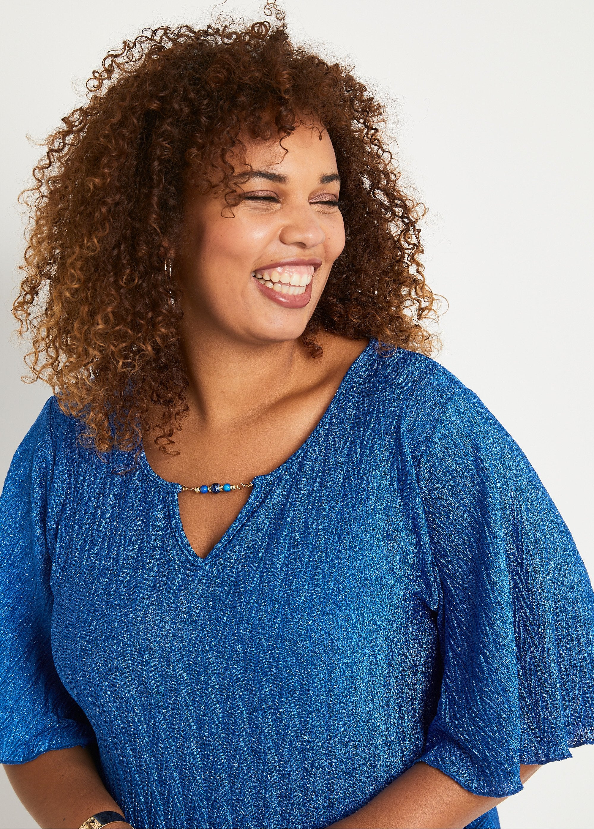 T-shirt_pailleté_manches_courtes_larges_Bleu_DE1_curvy