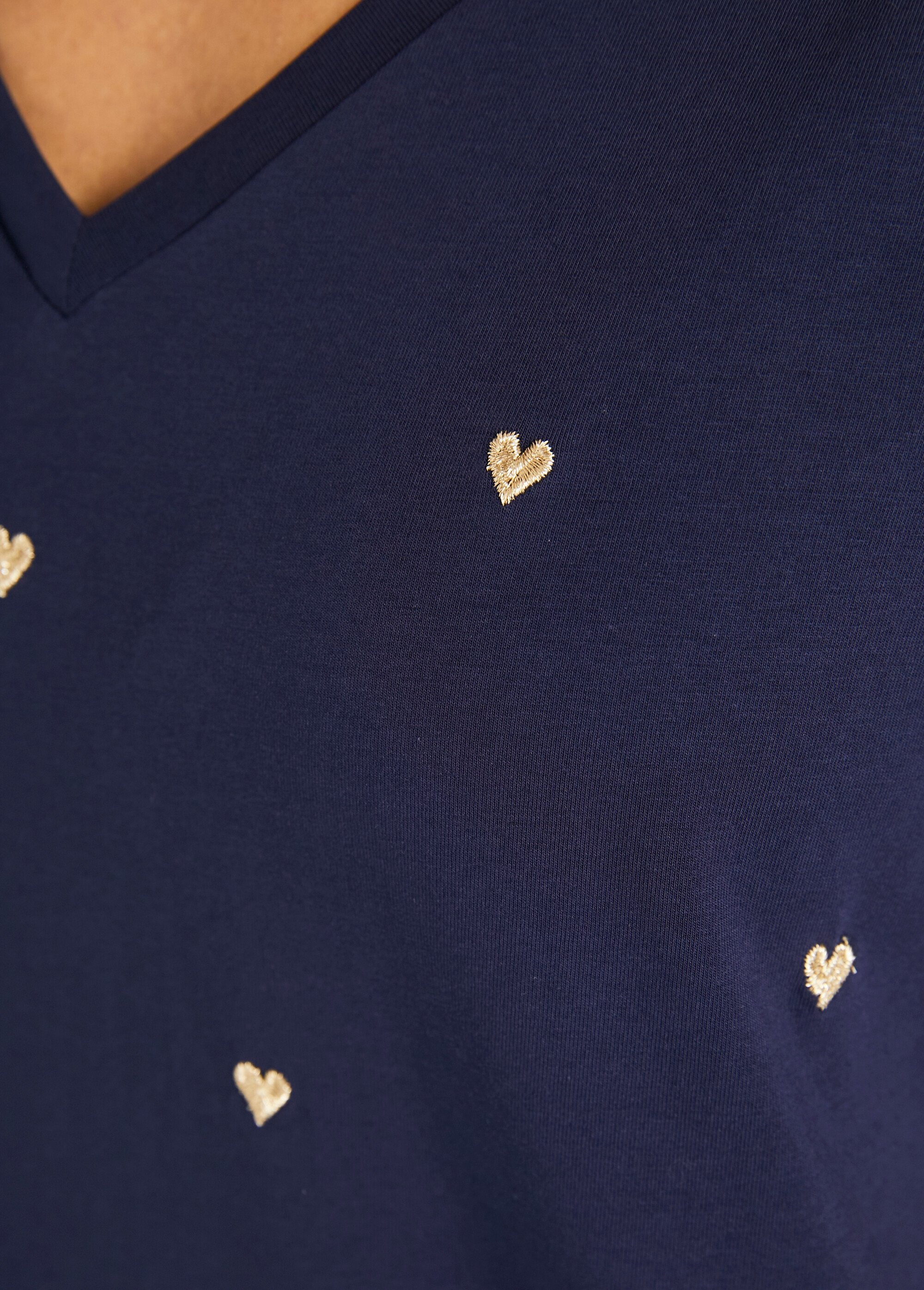 Embroidered_hearts_T-shirt,_short_sleeves_Marine_DE2_slim