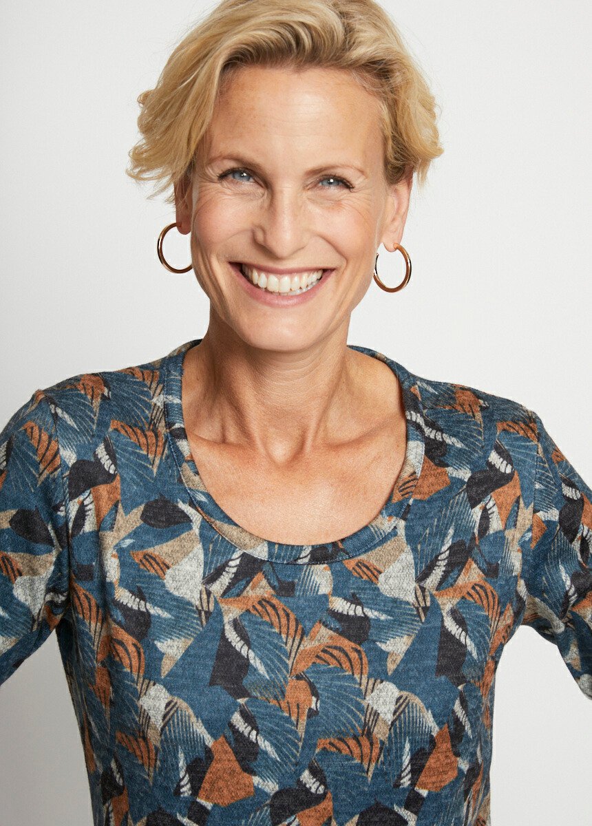 Printed_long-sleeved_cropped_T-shirt_Blue_and_orange_DE1_slim