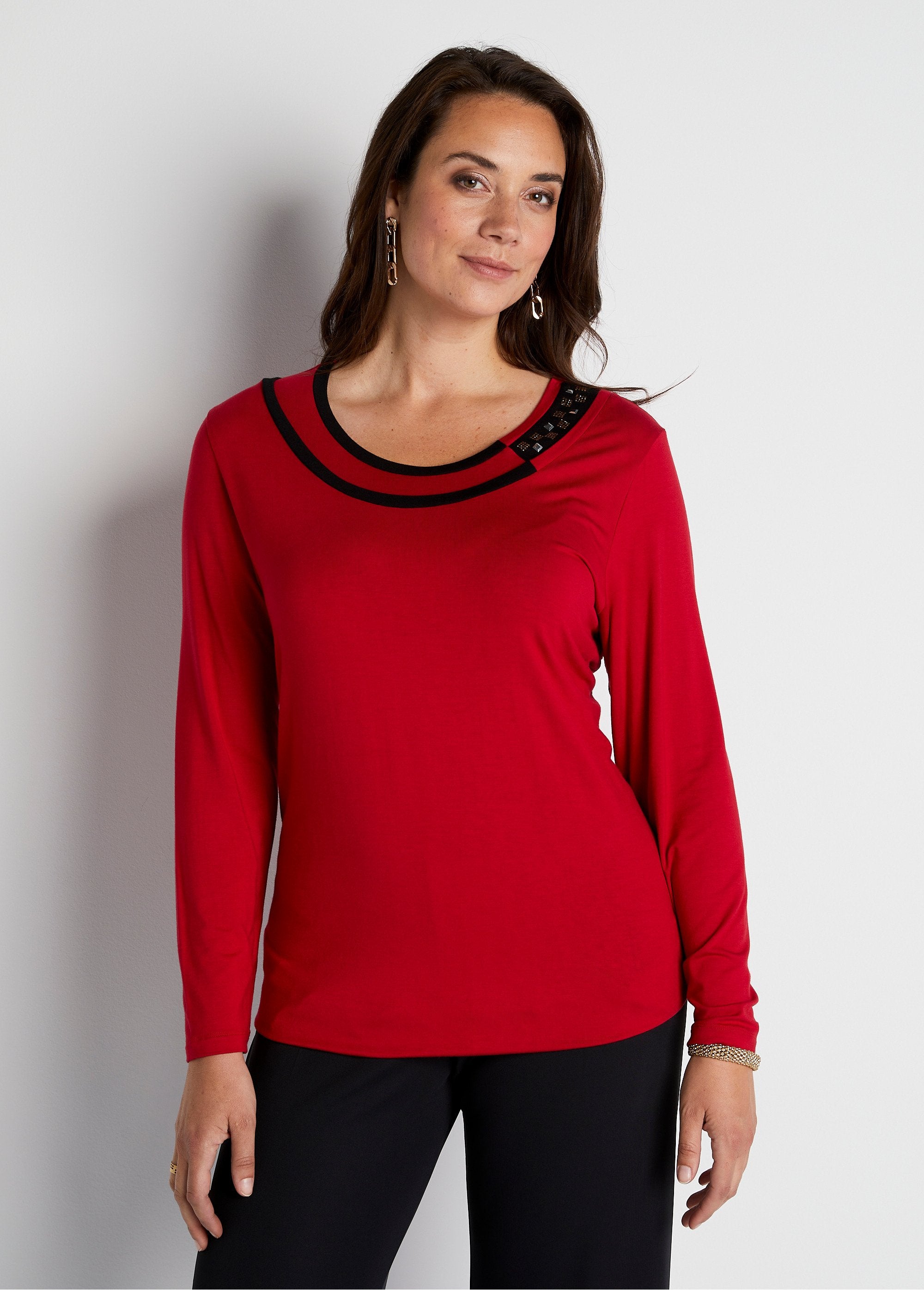 T-shirt_fluide_col_rond_avec_strass_Rouge_FA1_curvy