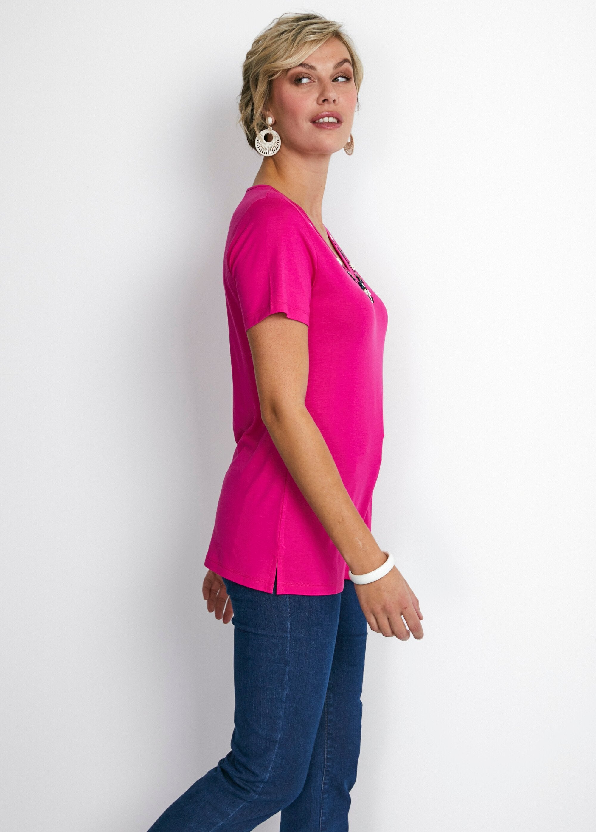 Tee-shirt_long_col_V_bijou_Fuchsia_DR1_slim