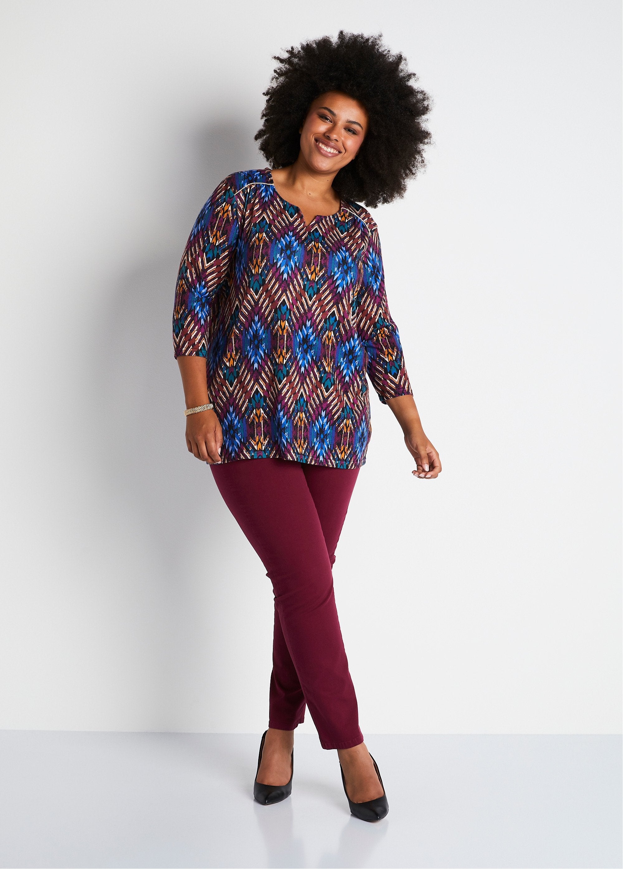 Long_flared_t-shirt_with_3/4_sleeves_and_round_neck_Blue_and_blackcurrant_SF1_curvy