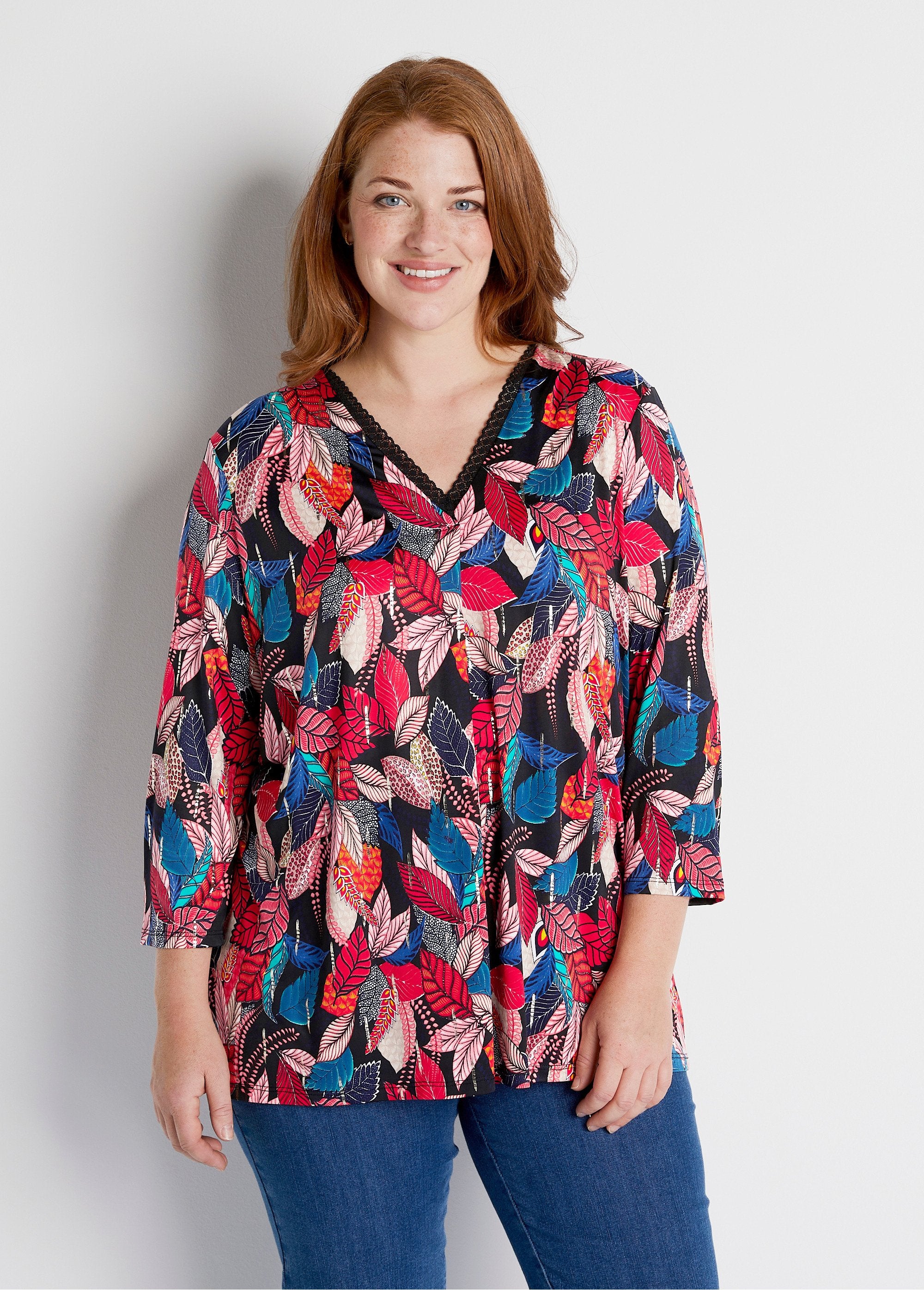 Camiseta_longa_estampada_com_detalhe_de_renda_Multicolorido_FA1_curvy